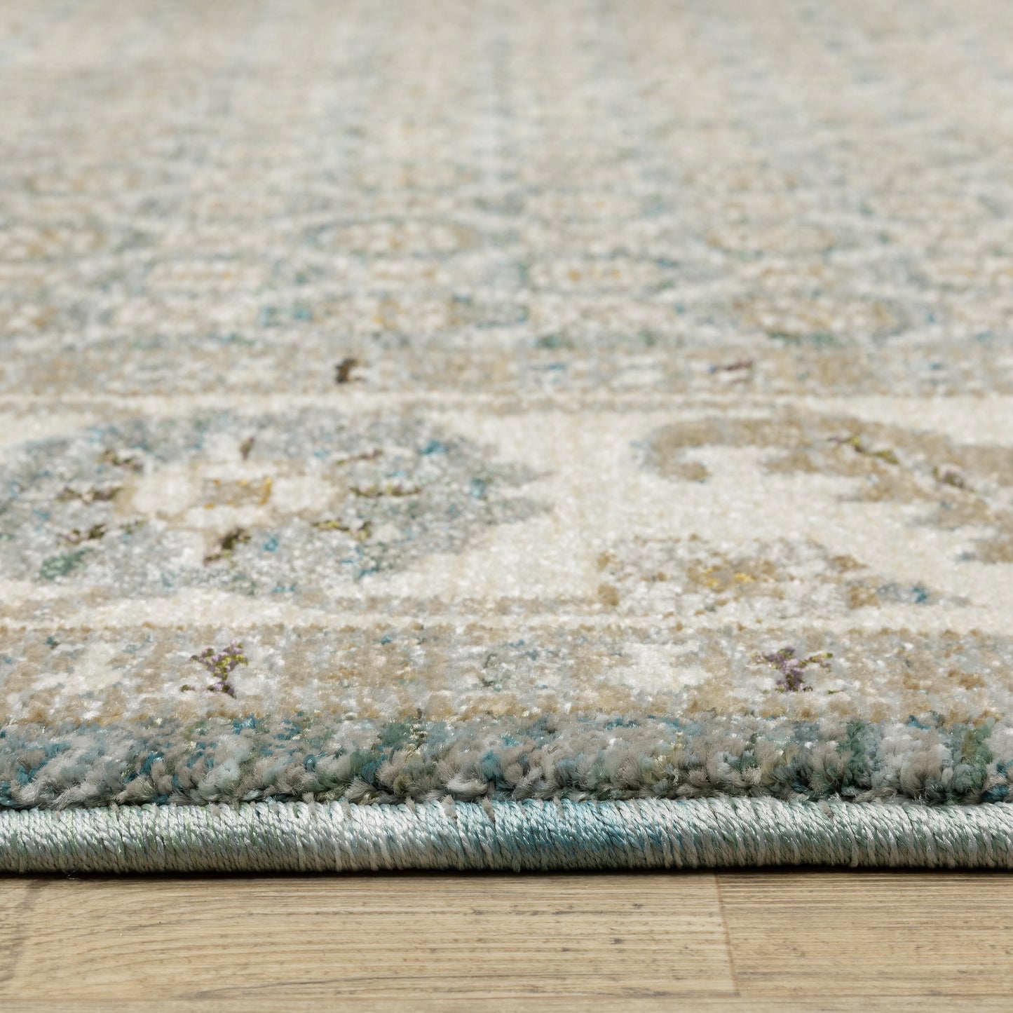 Andorra Oriental Blue/ Ivory Floral Cut Pile Rug