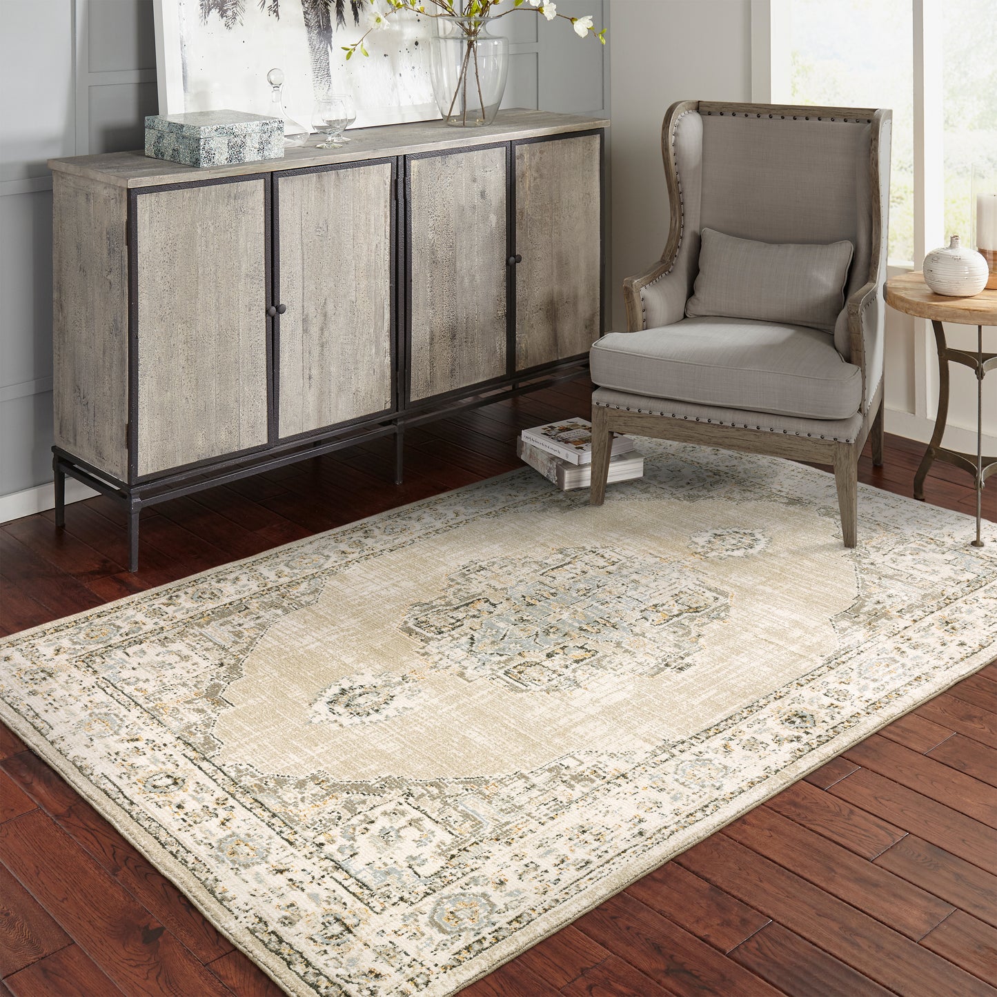 Andorra Medallion Beige/ Ivory Distressed Cut Pile Rug