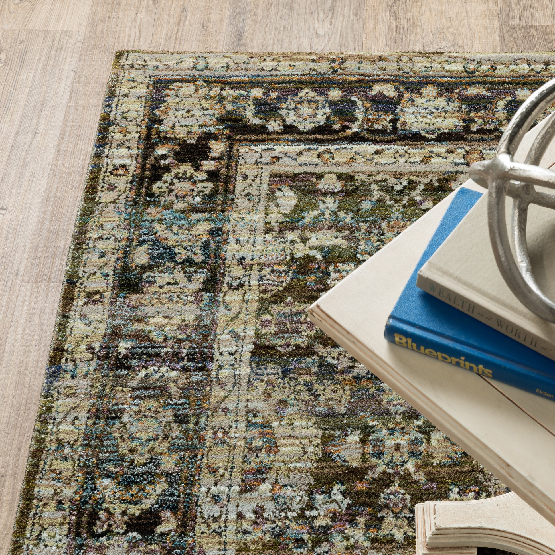 Andorra Distressed Green/ Brown Oriental Cut Pile Rug