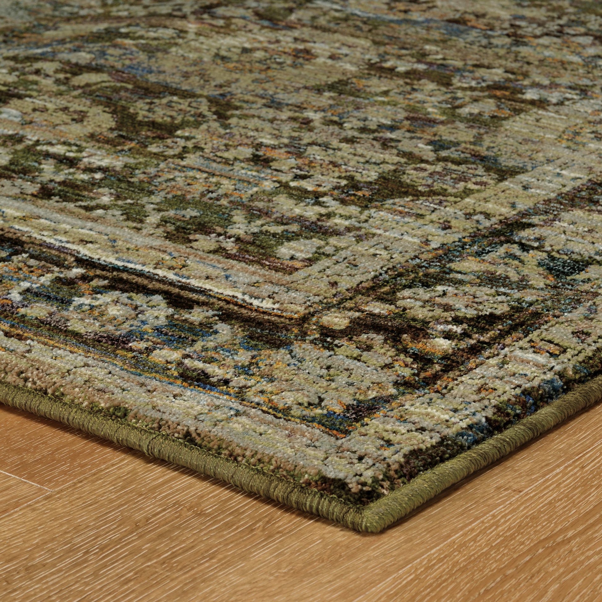 Andorra Distressed Green/ Brown Oriental Cut Pile Rug