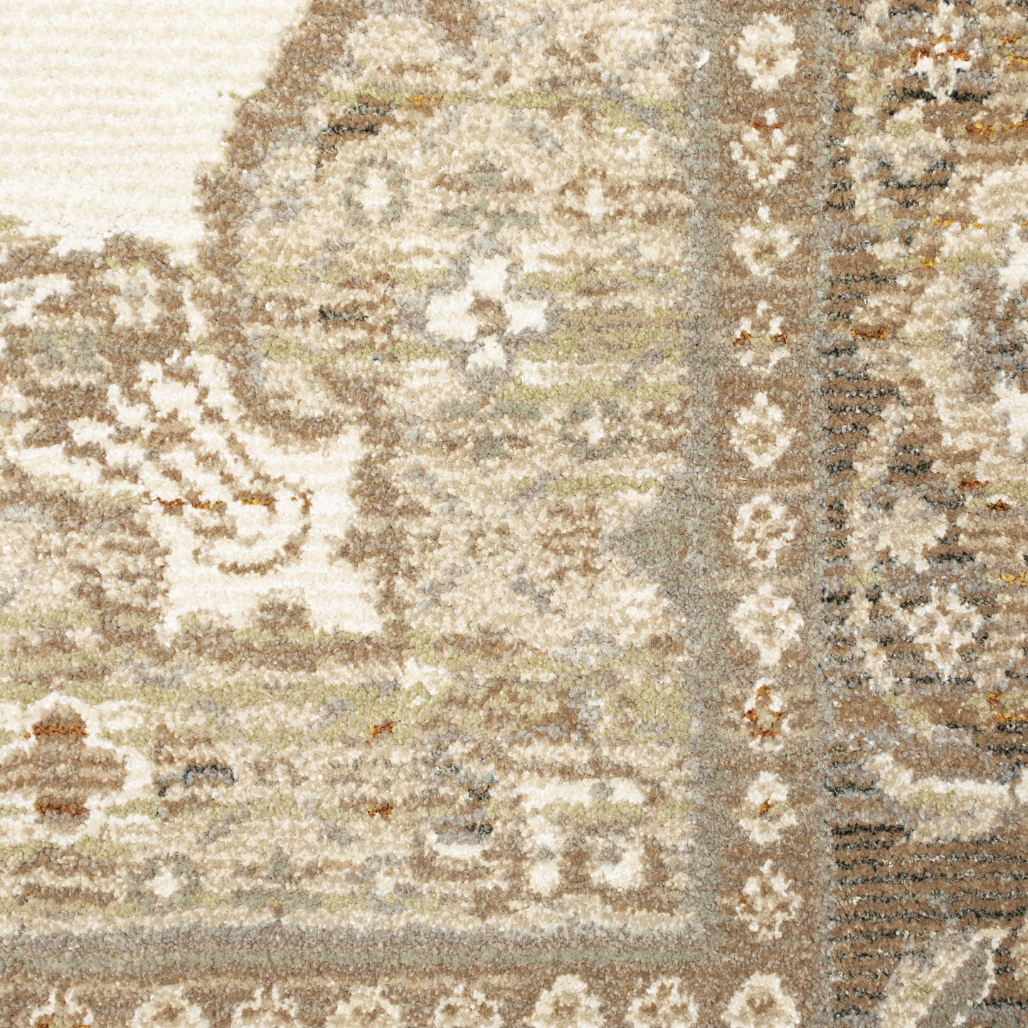 Andorra Medallion Beige/ Ivory Oriental Cut Pile Rug