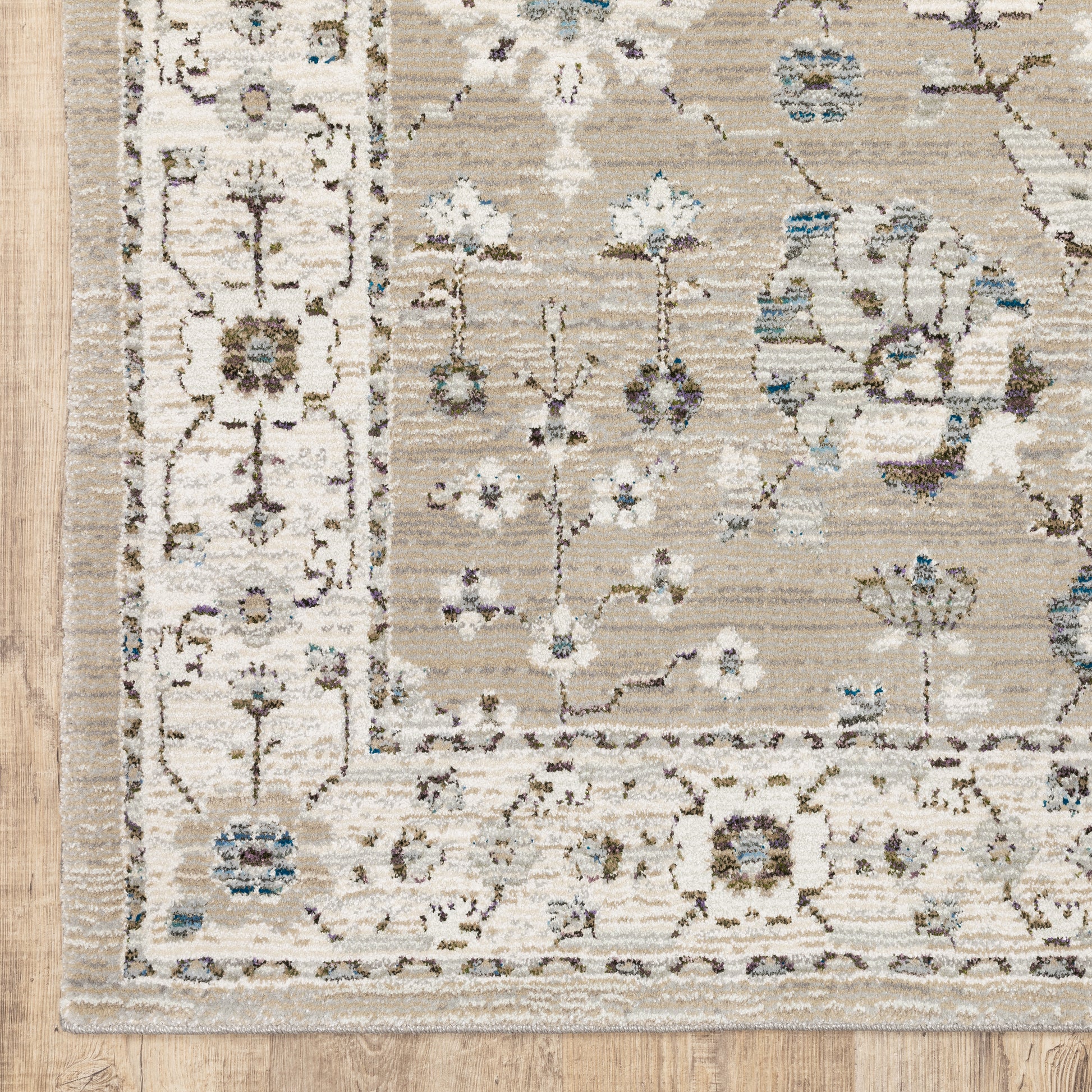 Andorra Floral Beige/ Ivory Oriental Cut Pile Rug