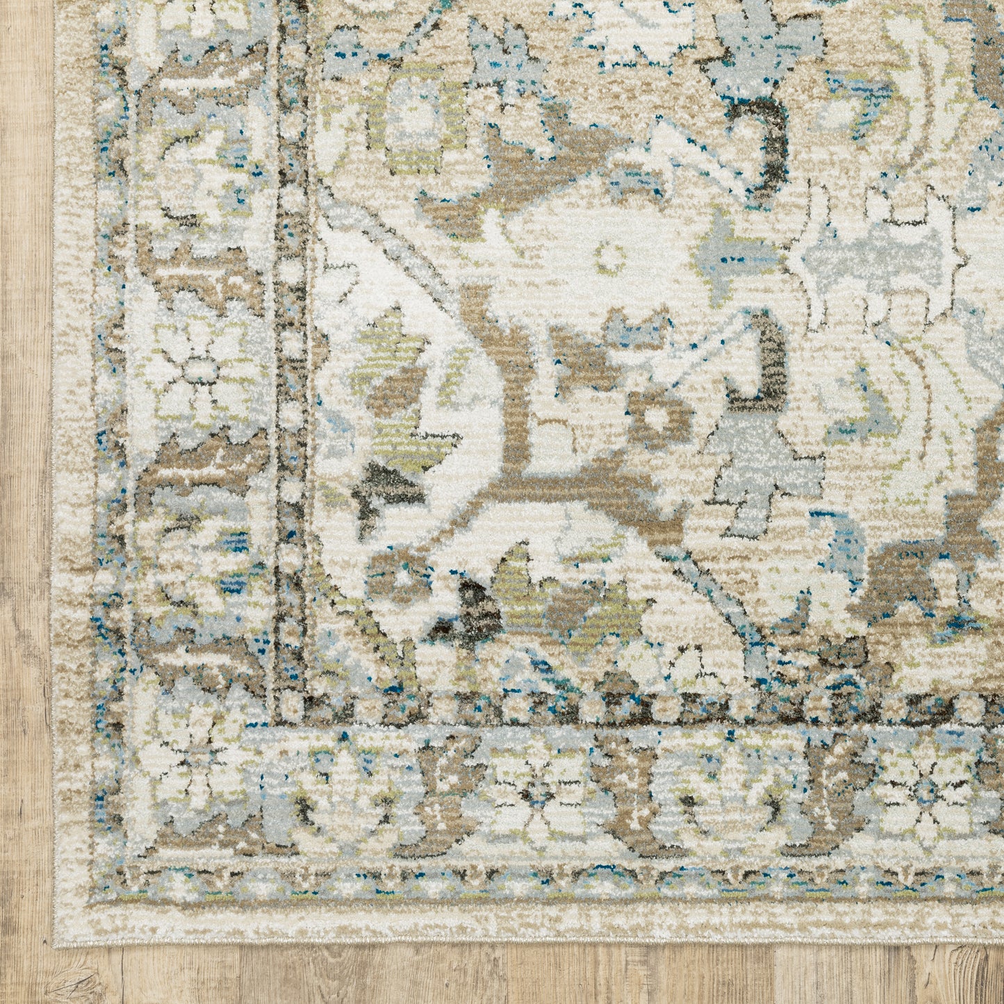 Andorra Medallion Beige/ Ivory Distressed Cut Pile Rug