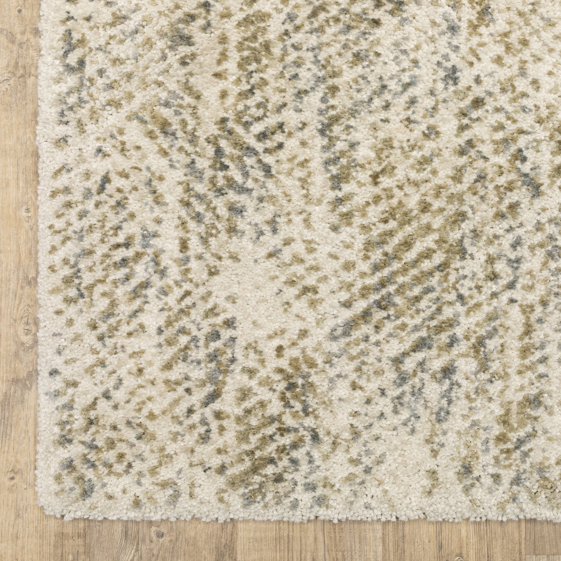 Aspen Distressed Ivory/ Gold Abstract Cut Pile Rug
