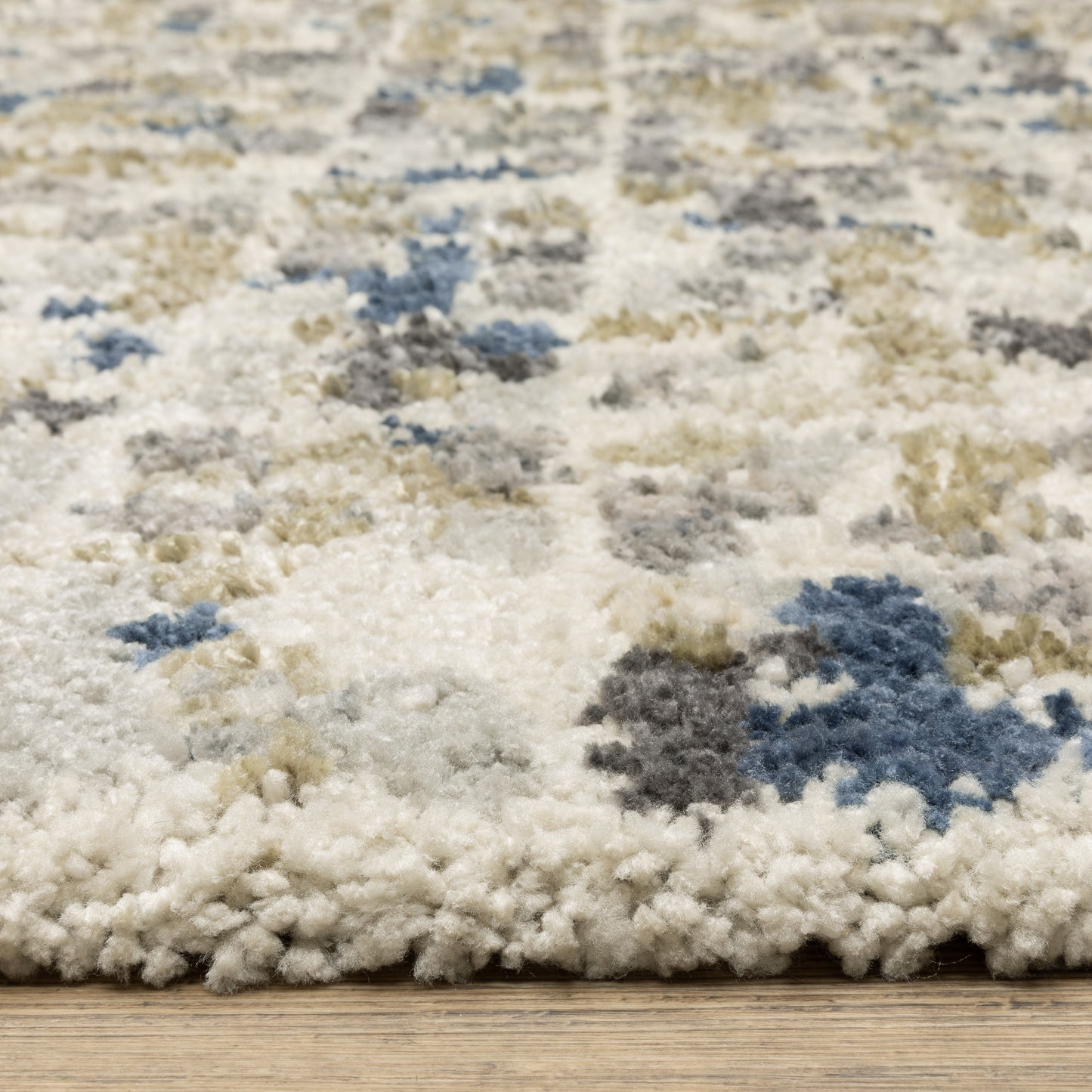 Aspen Geometric Ivory/ Blue Cut Pile Rug