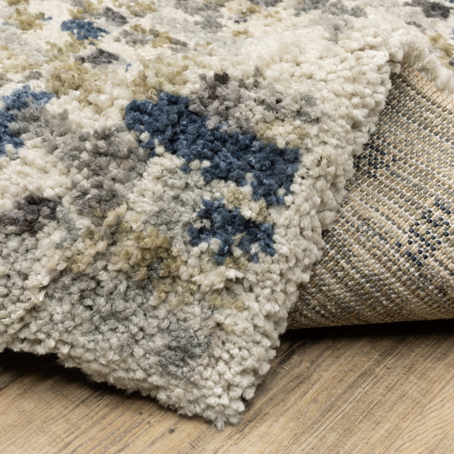 Aspen Geometric Ivory/ Blue Cut Pile Rug