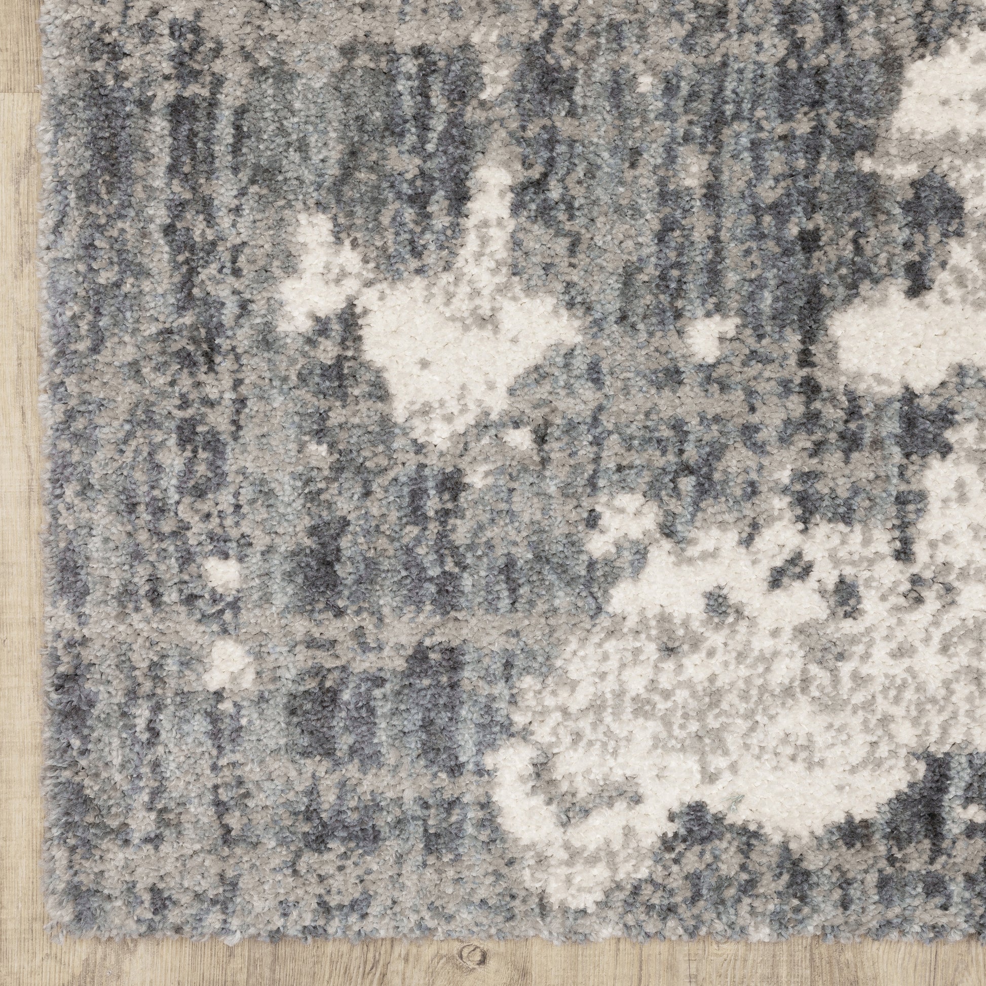 Aspen Distressed Grey/ Ivory Shag Cut Pile Rug