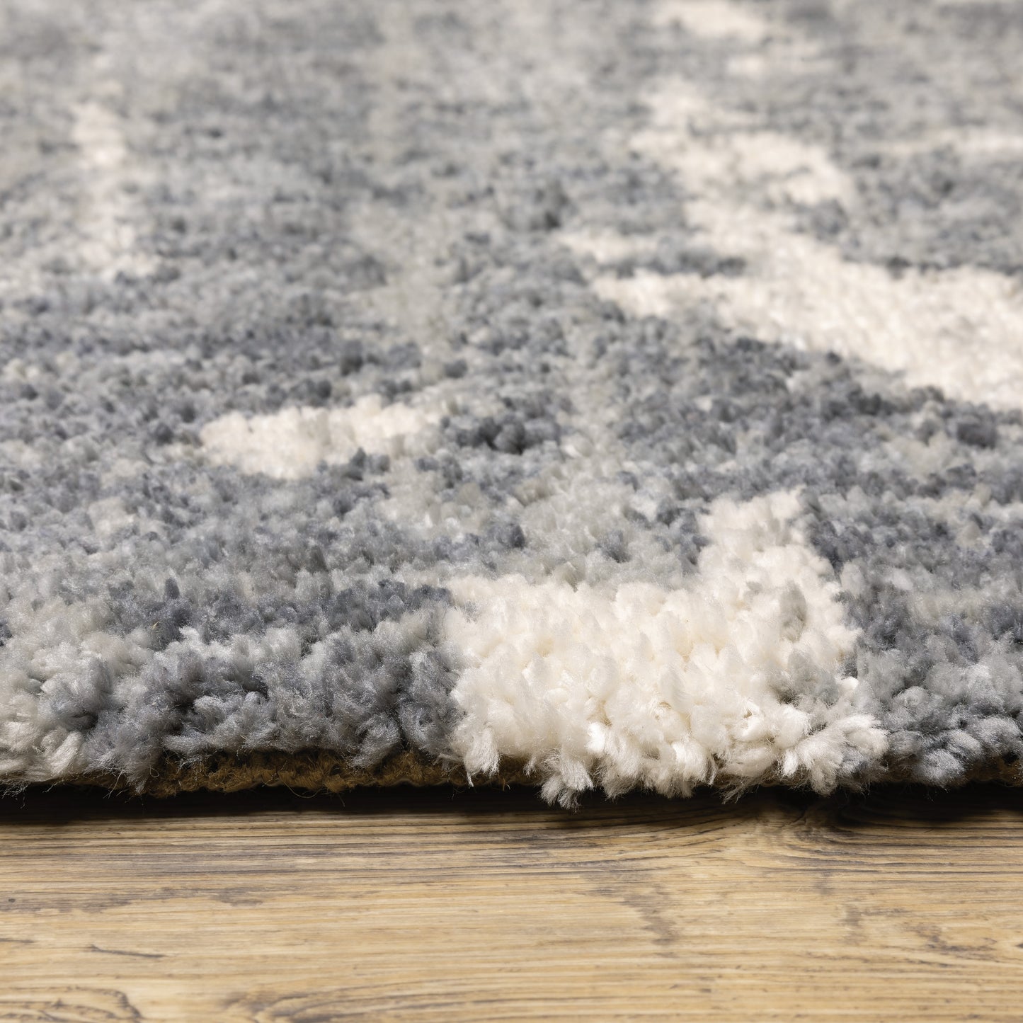 Aspen Distressed Grey/ Ivory Shag Cut Pile Rug