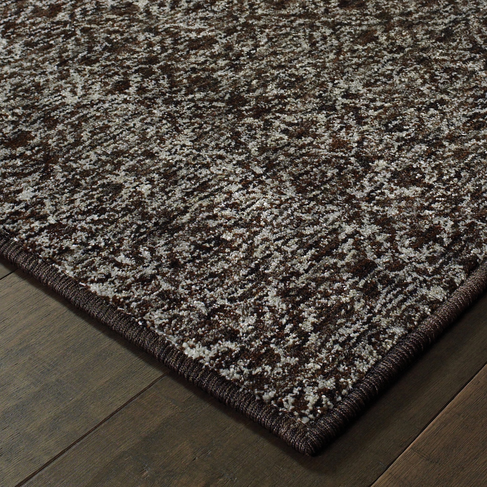 Atlas Distressed Black/ Grey Geometric Cut Pile Rug