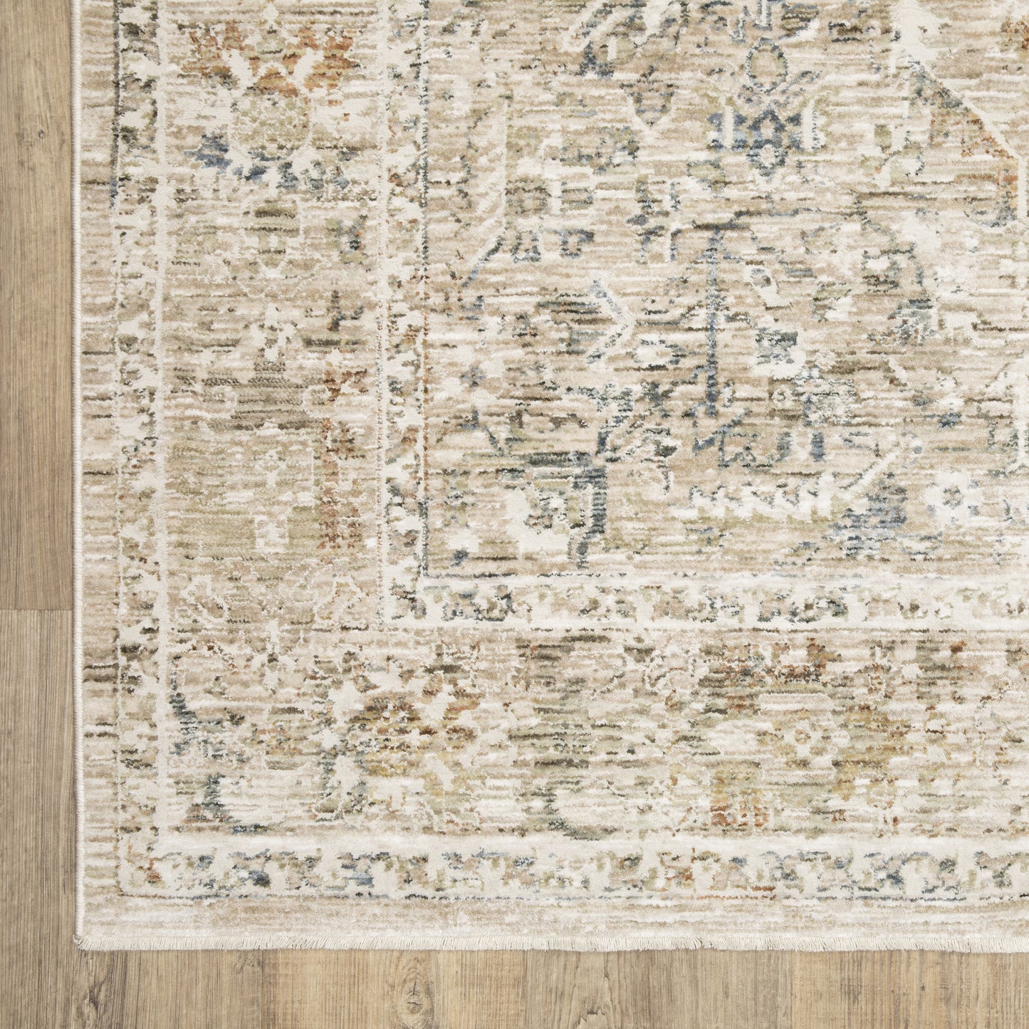 Avalon Distressed Beige/ Blue Medallion Cut Pile Rug