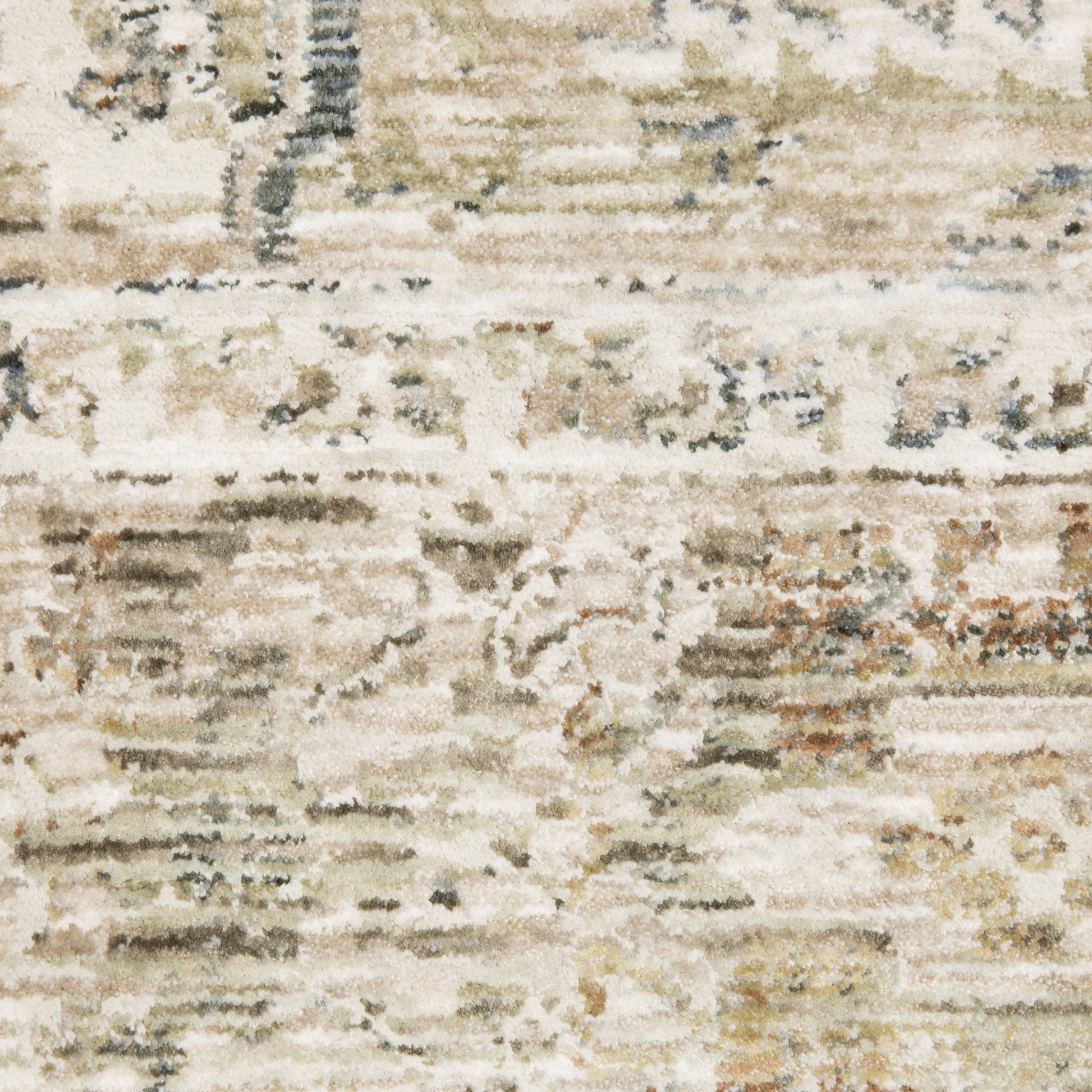 Avalon Distressed Beige/ Blue Medallion Cut Pile Rug
