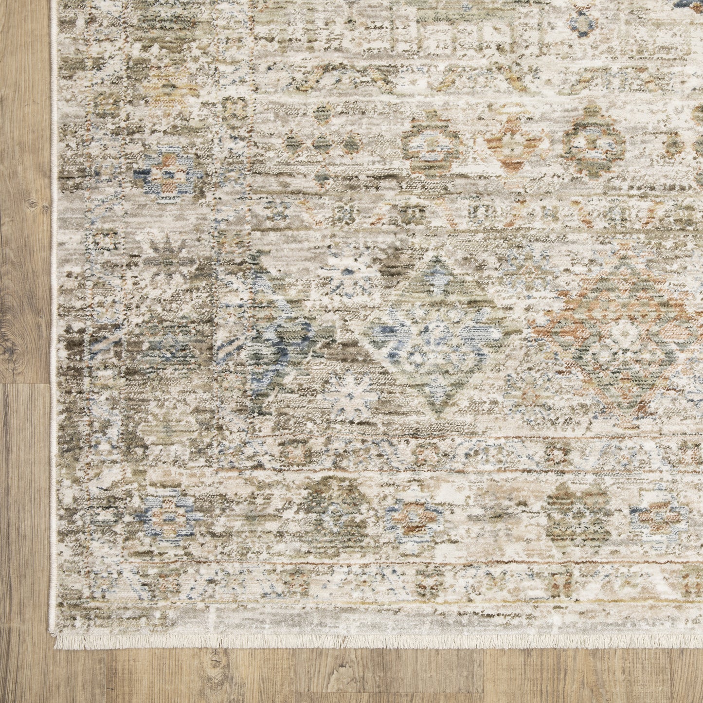 Avalon Distressed Beige/ Blue Floral Cut Pile Rug
