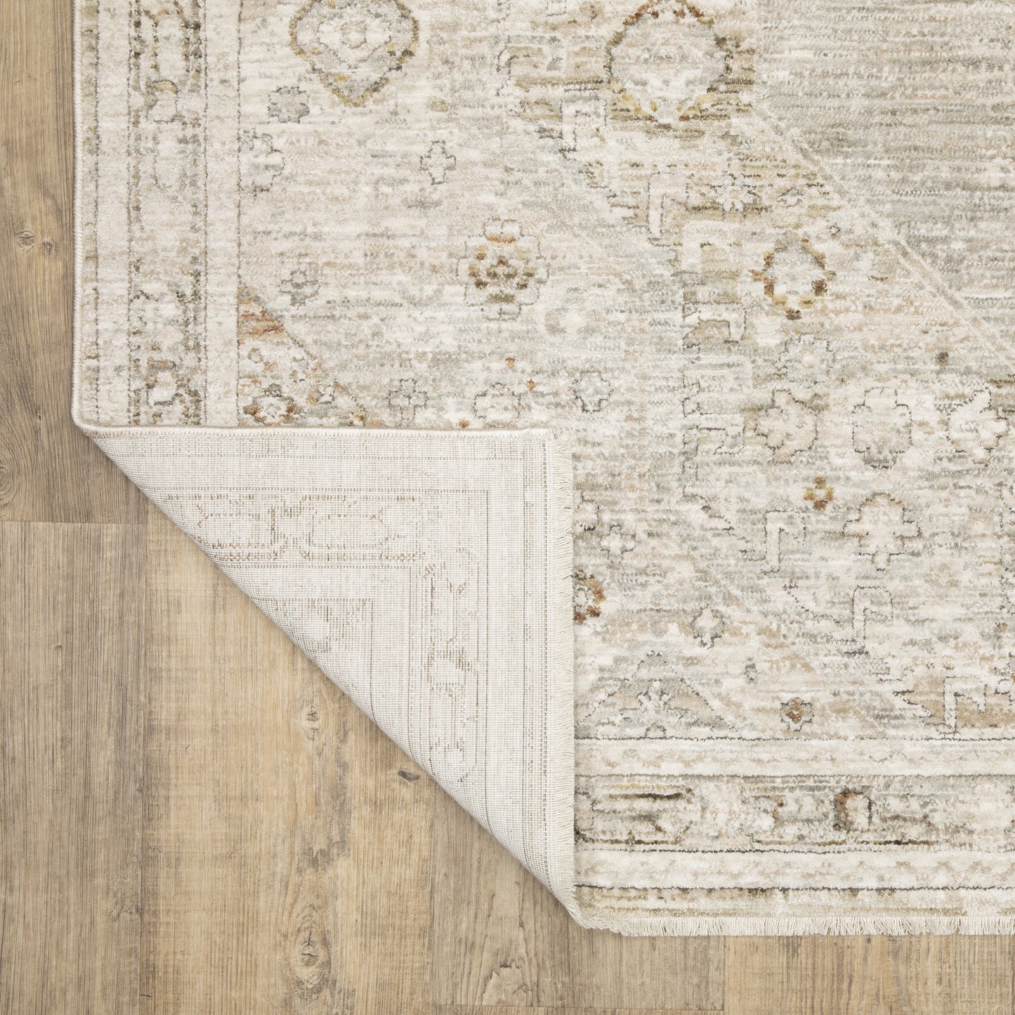 Avalon Medallion Beige/ Ivory Distressed Cut Pile Rug