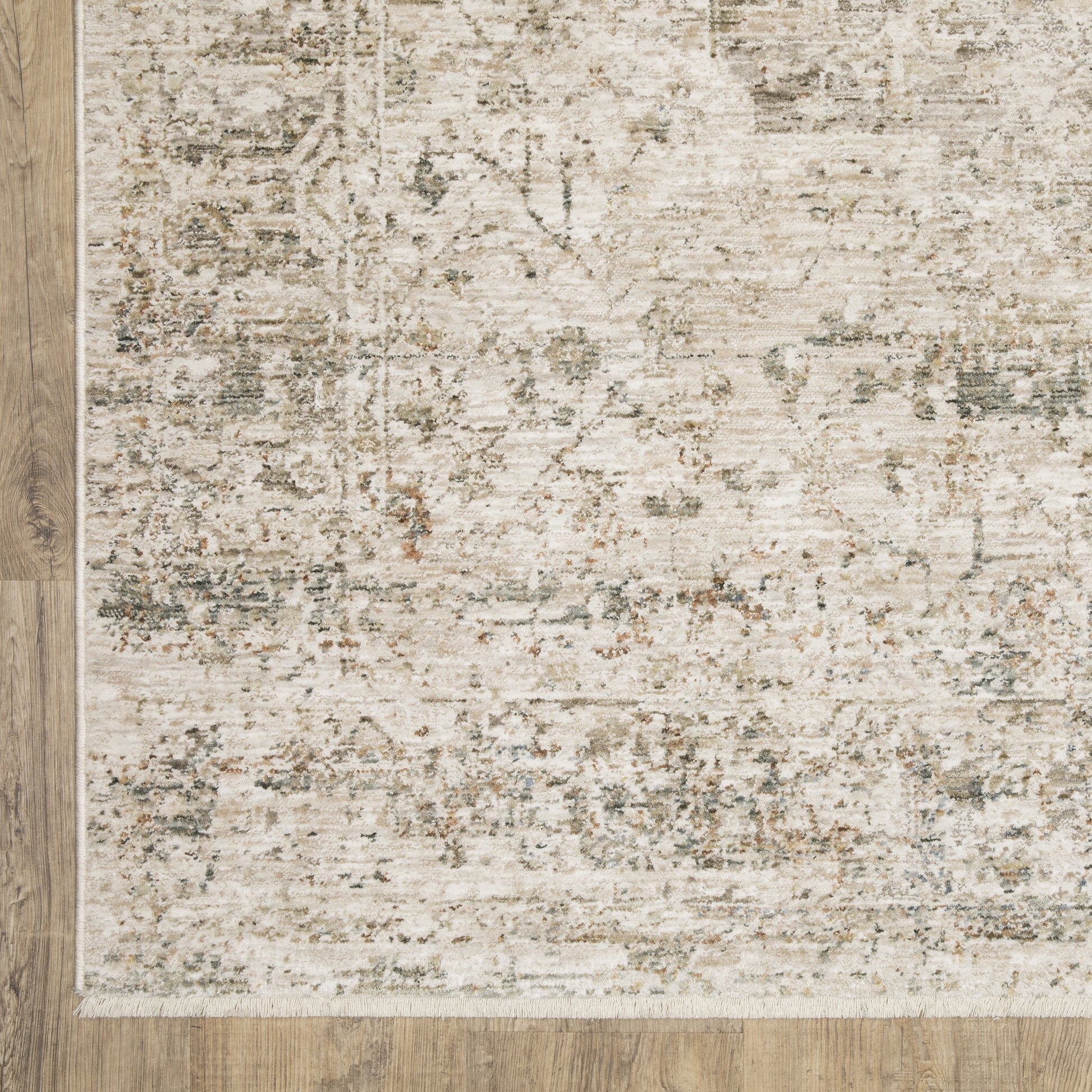 Avalon Medallion Beige/ Grey Distressed Cut Pile Rug