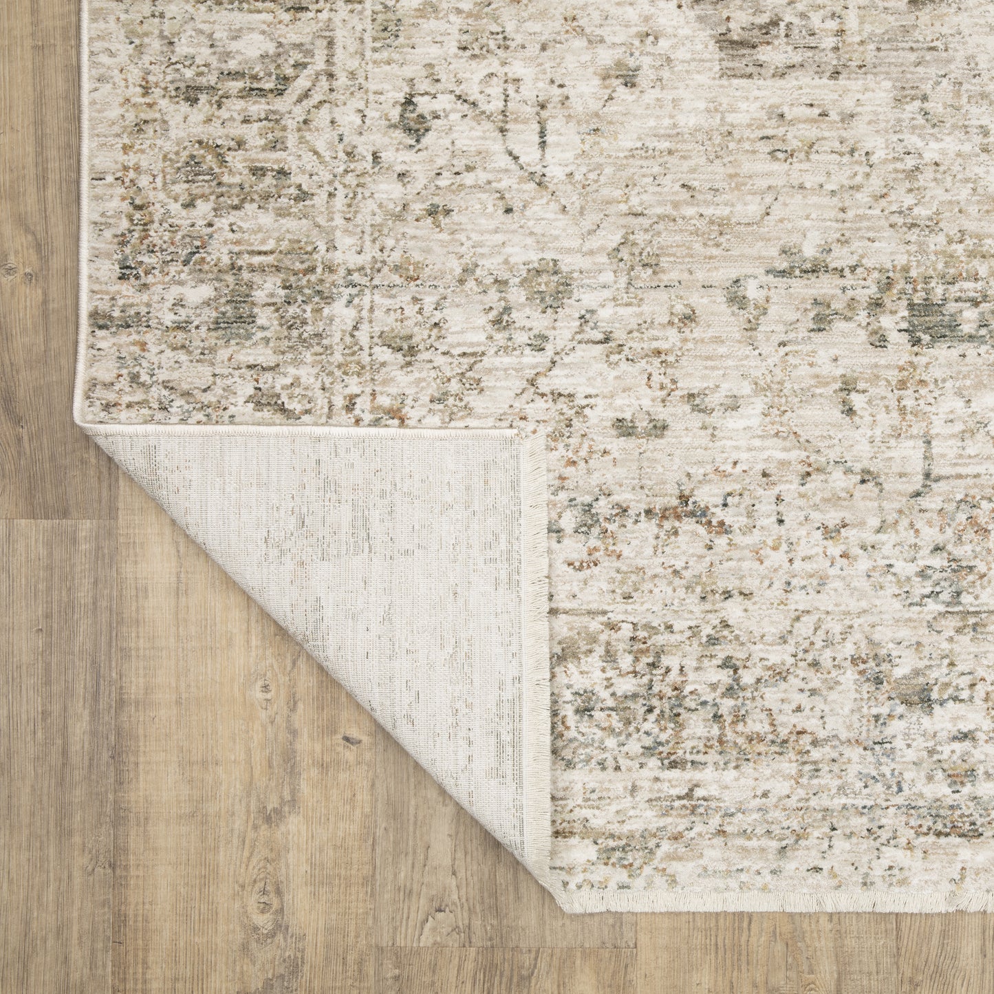 Avalon Medallion Beige/ Grey Distressed Cut Pile Rug