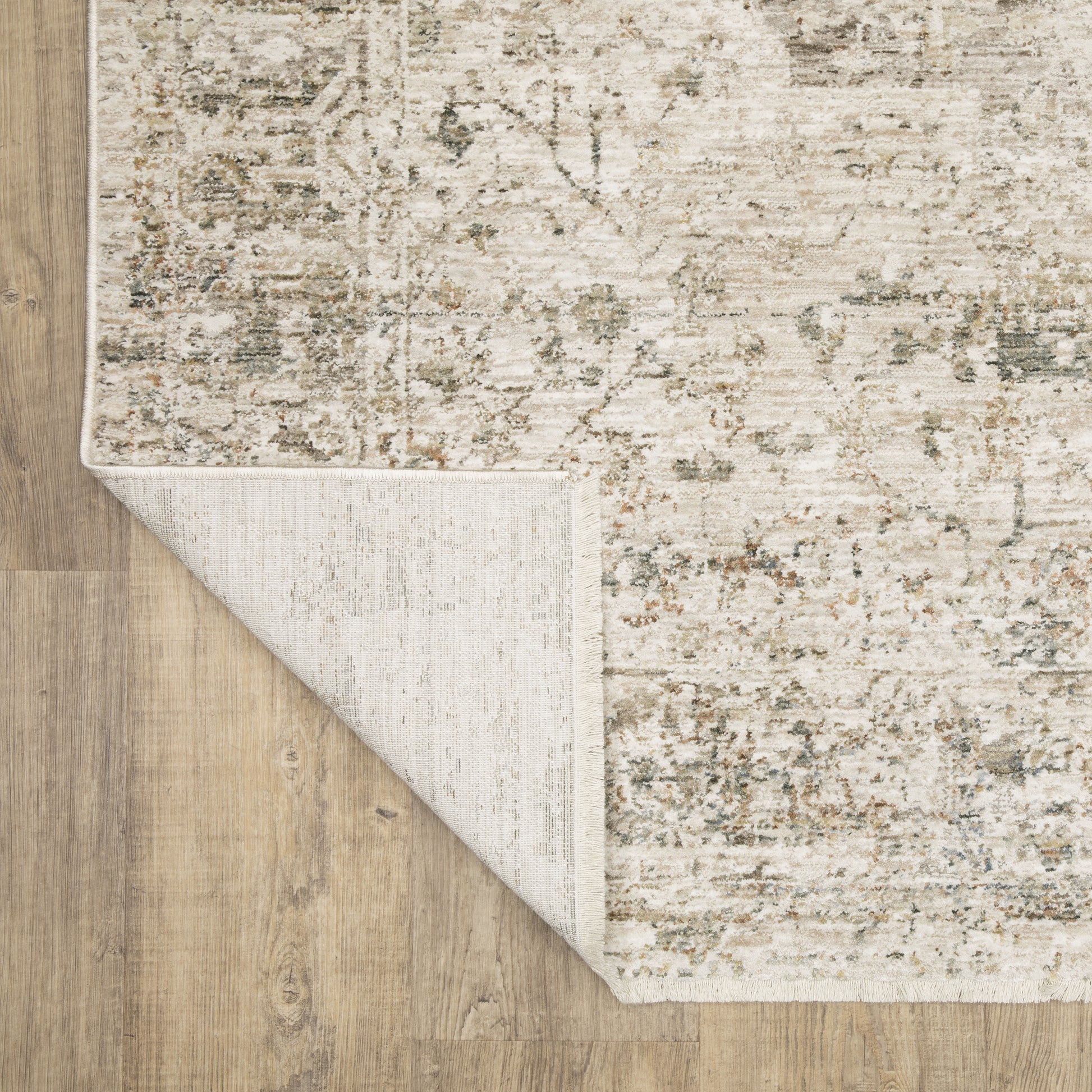 Avalon Medallion Beige/ Grey Distressed Cut Pile Rug
