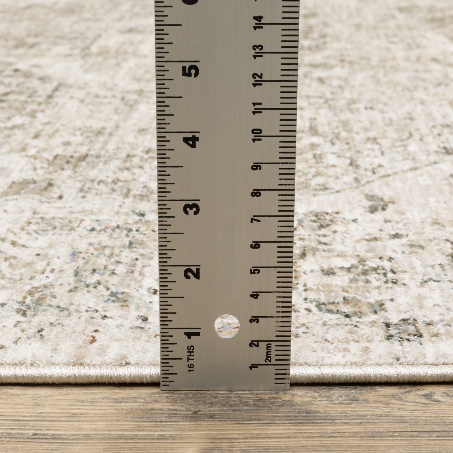 Avalon Medallion Beige/ Grey Distressed Cut Pile Rug