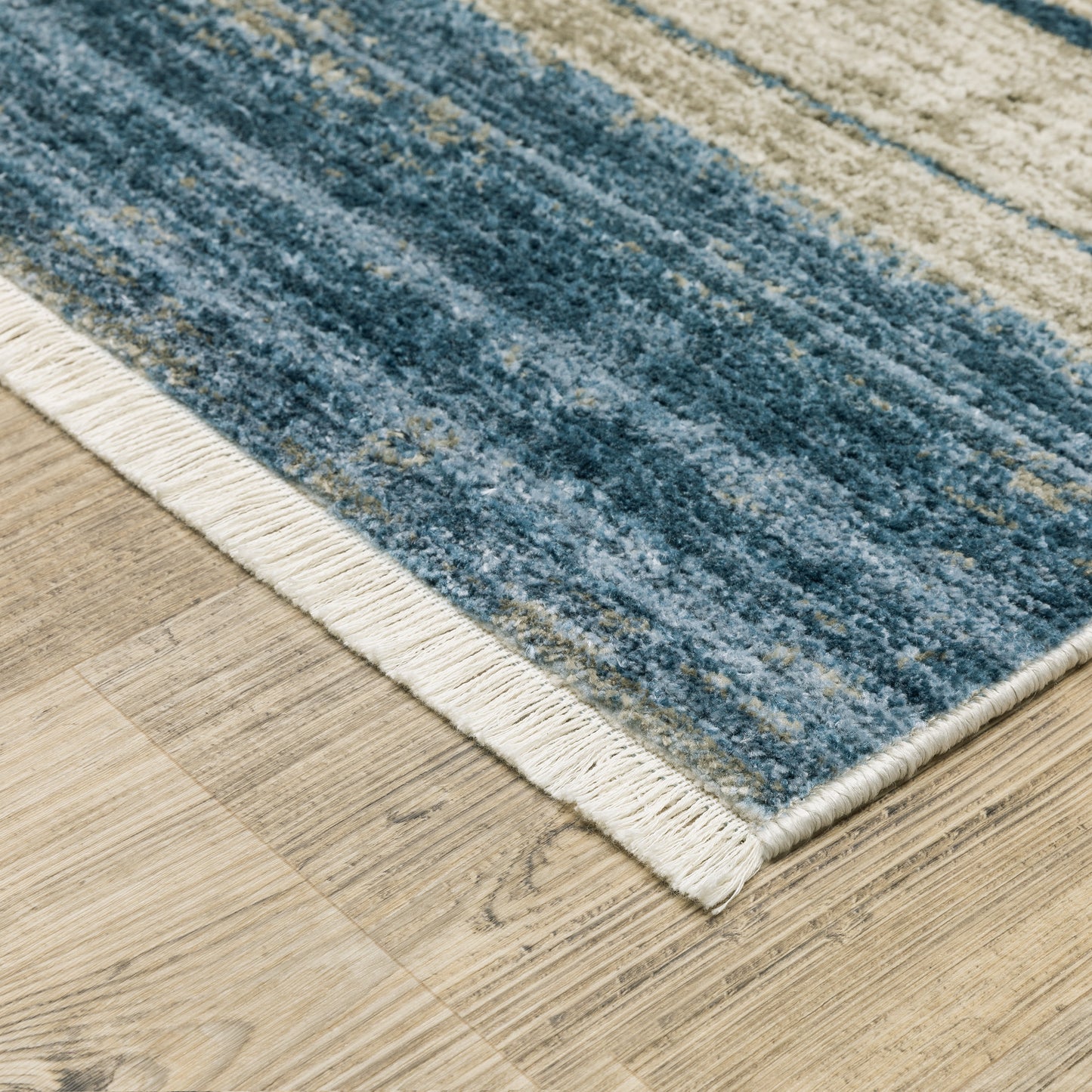 Bauer 090B2 Blue Distressed Rug