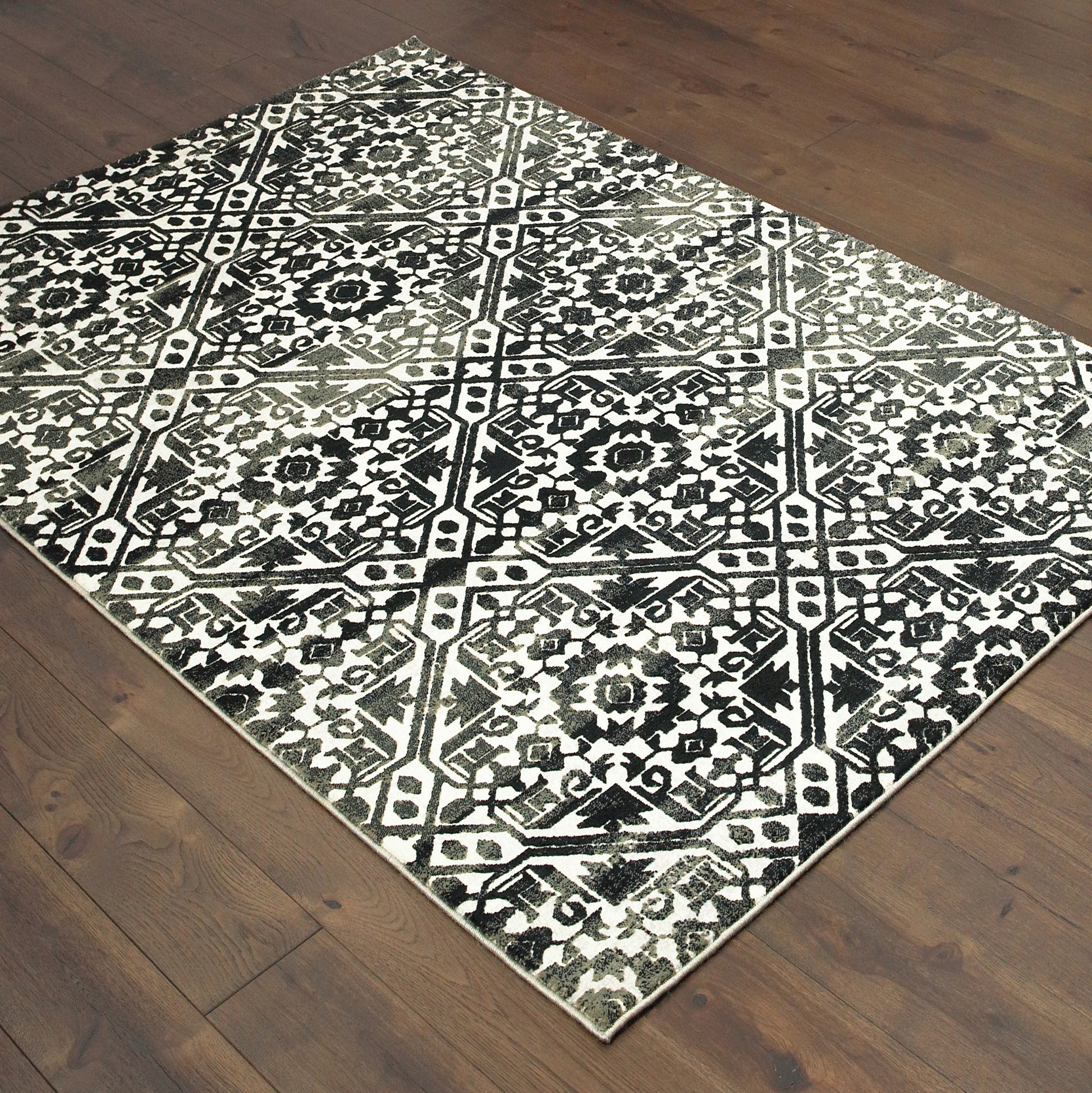 Bowen Distressed Navy/ Ivory Tribal Cut Pile Rug