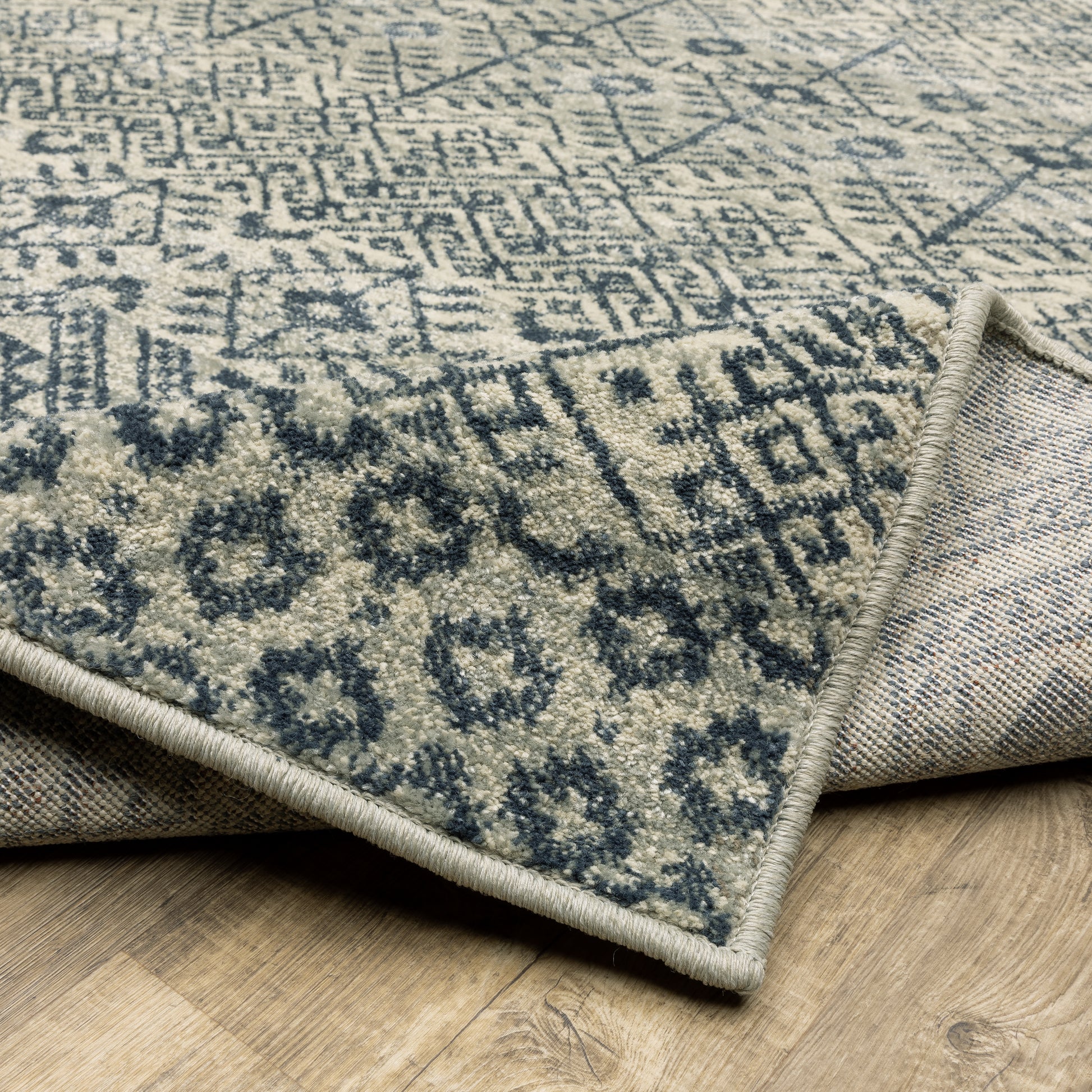 Branson Floral Blue/ Beige Geometric Cut Pile Rug