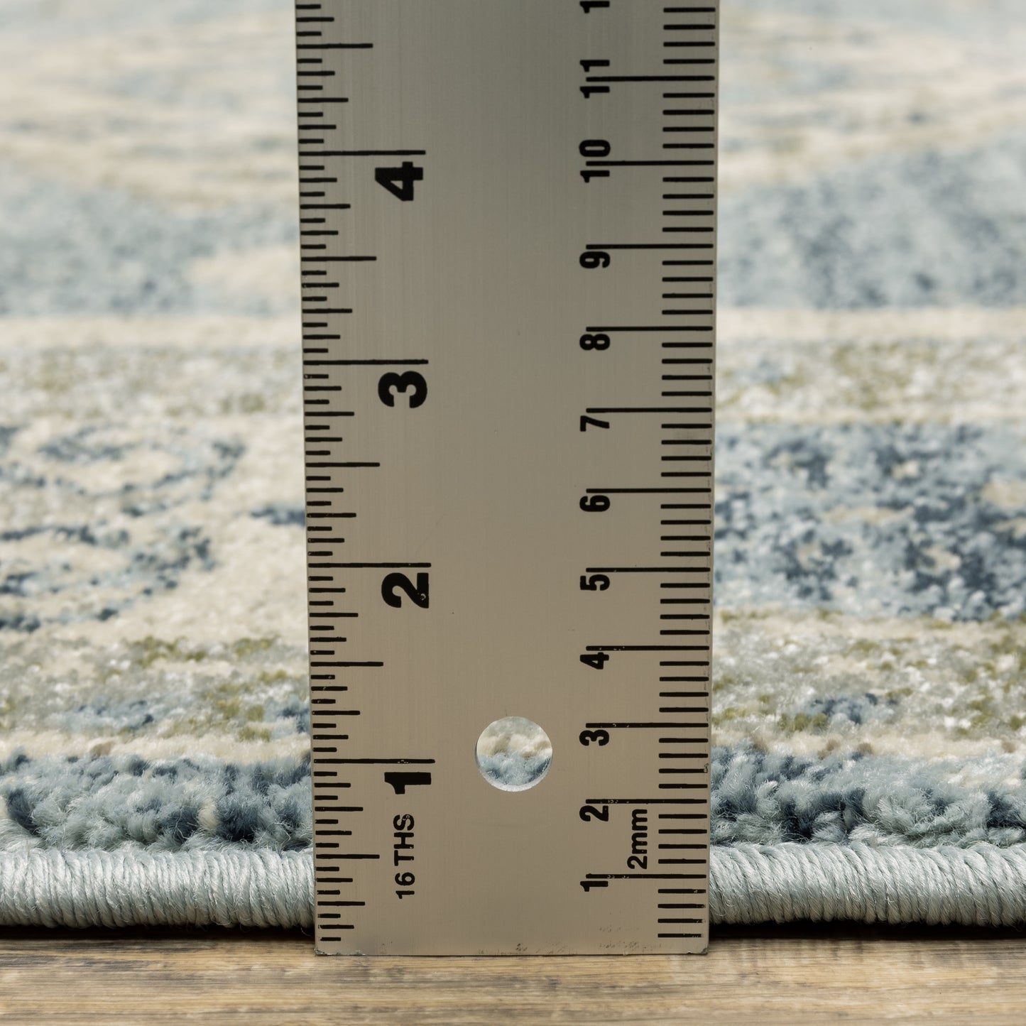Branson Medallion Blue/ Beige Distressed Cut Pile Rug