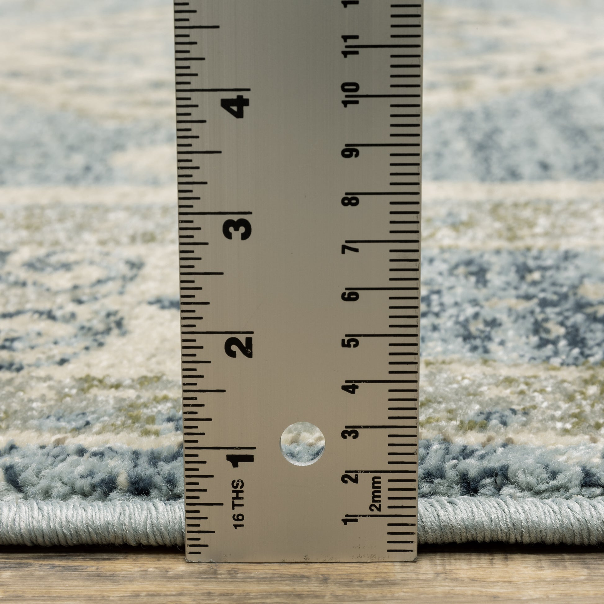 Branson Medallion Blue/ Beige Distressed Cut Pile Rug