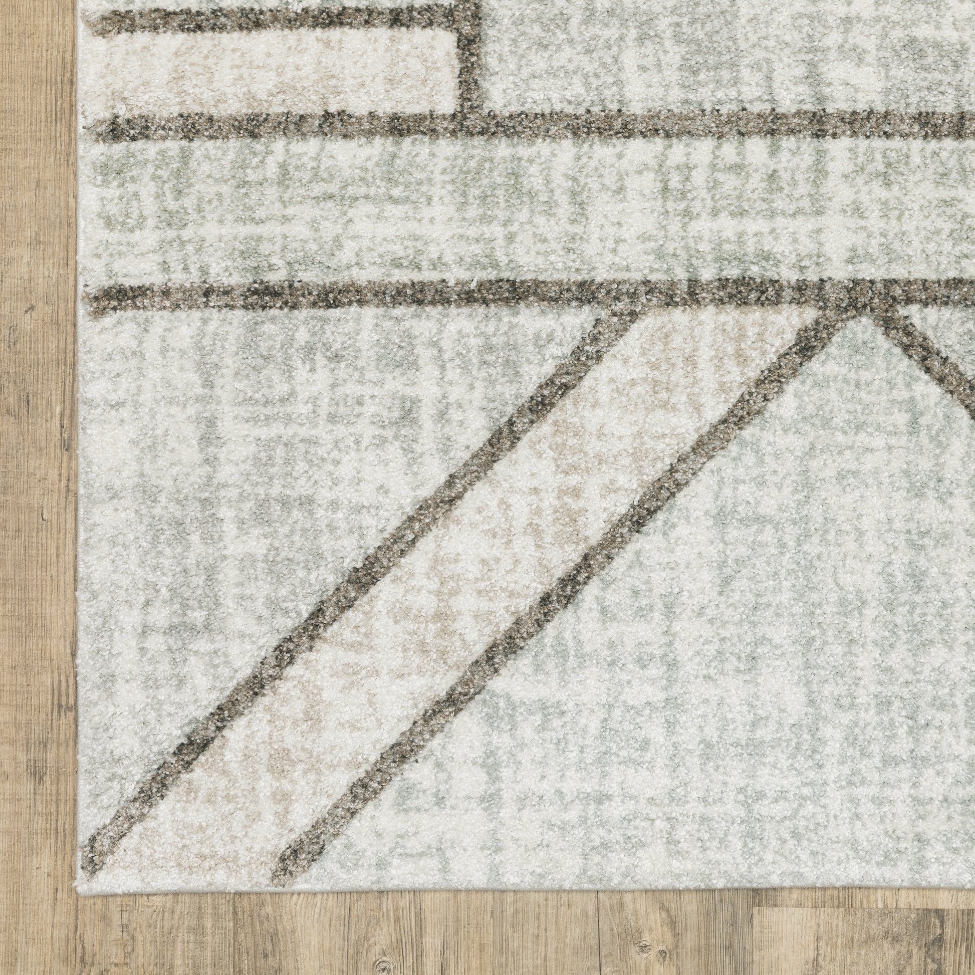 Cambria Distressed Grey/ Beige Geometric Cut Pile Rug