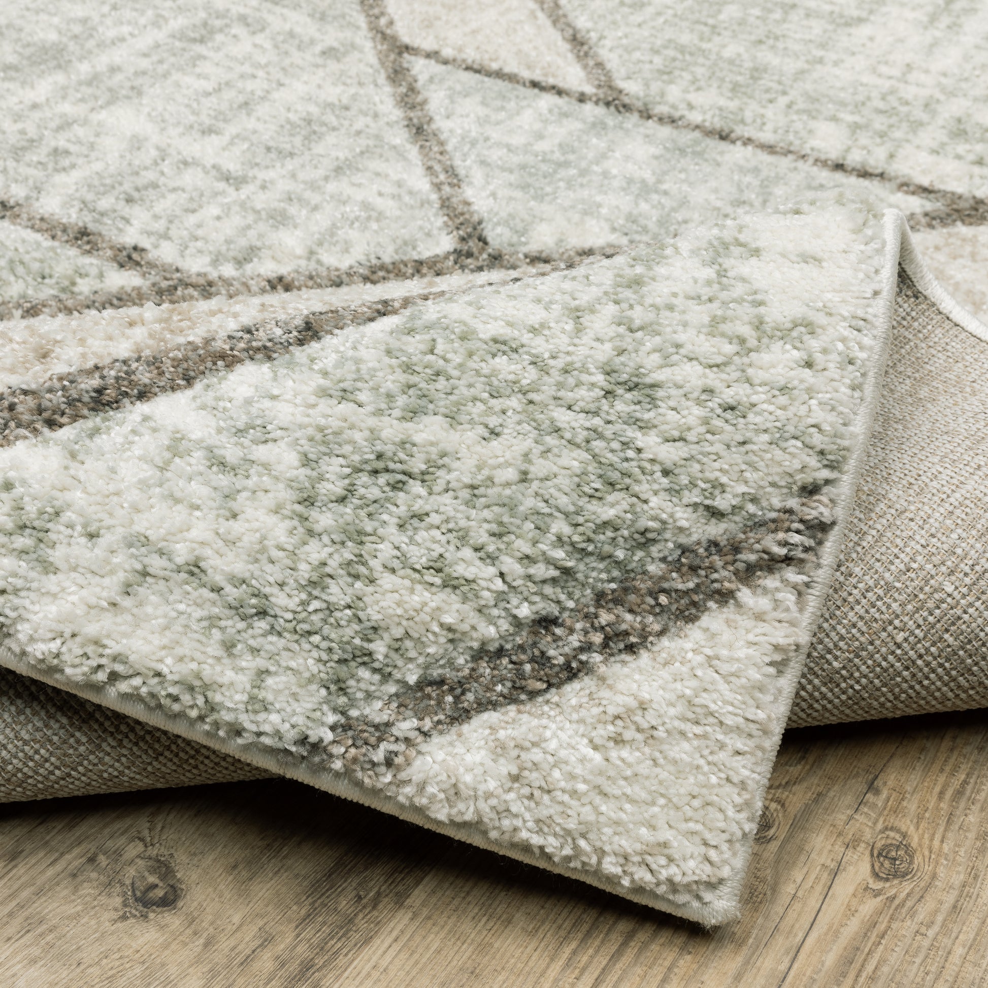 Cambria Distressed Grey/ Beige Geometric Cut Pile Rug