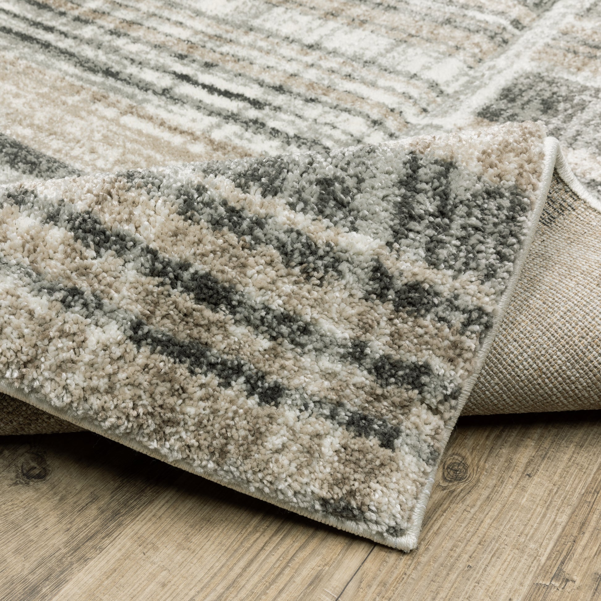 Cambria Distressed Beige/ Charcoal Stripe Cut Pile Rug