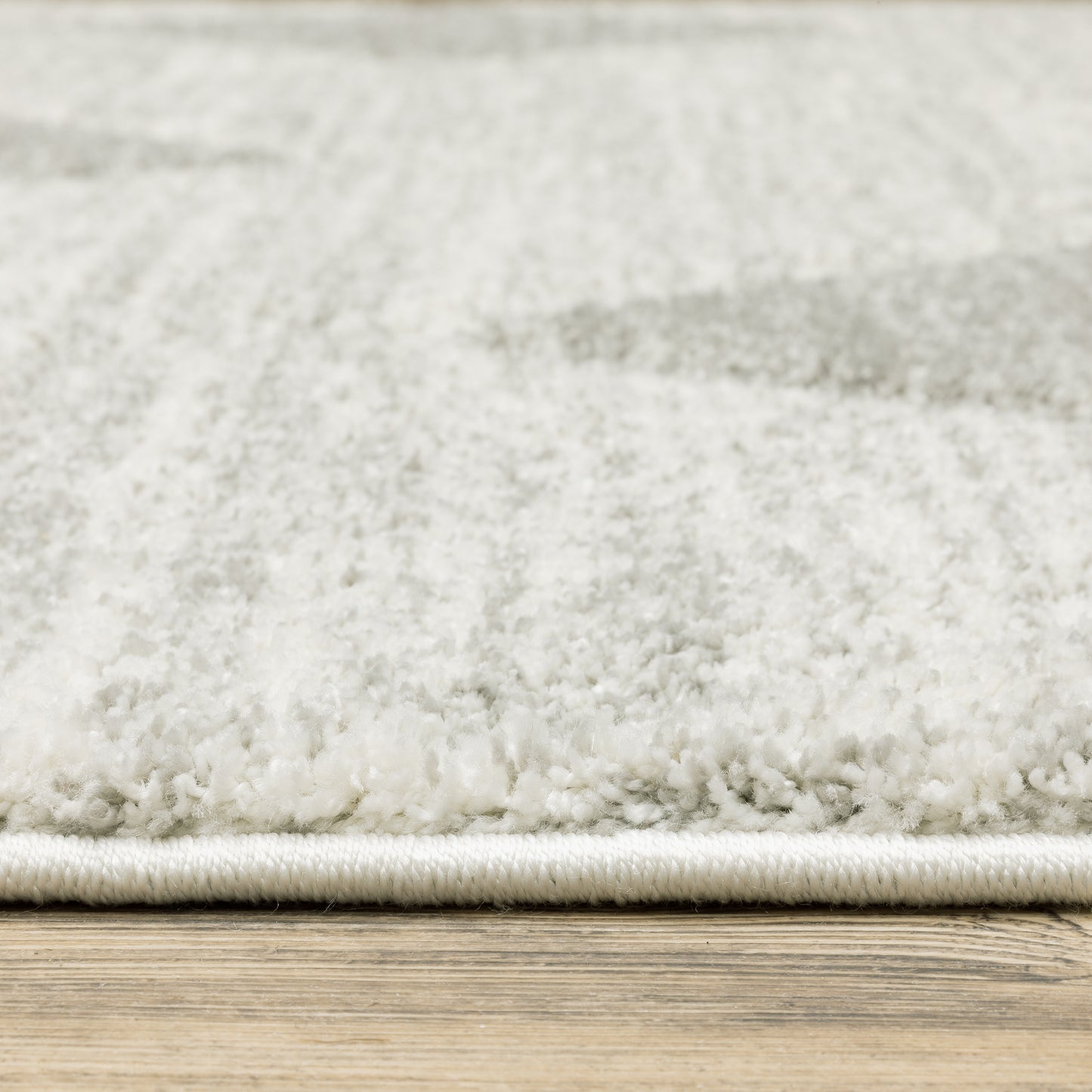Cambria Lattice Grey/ Ivory Geometric Cut Pile Rug