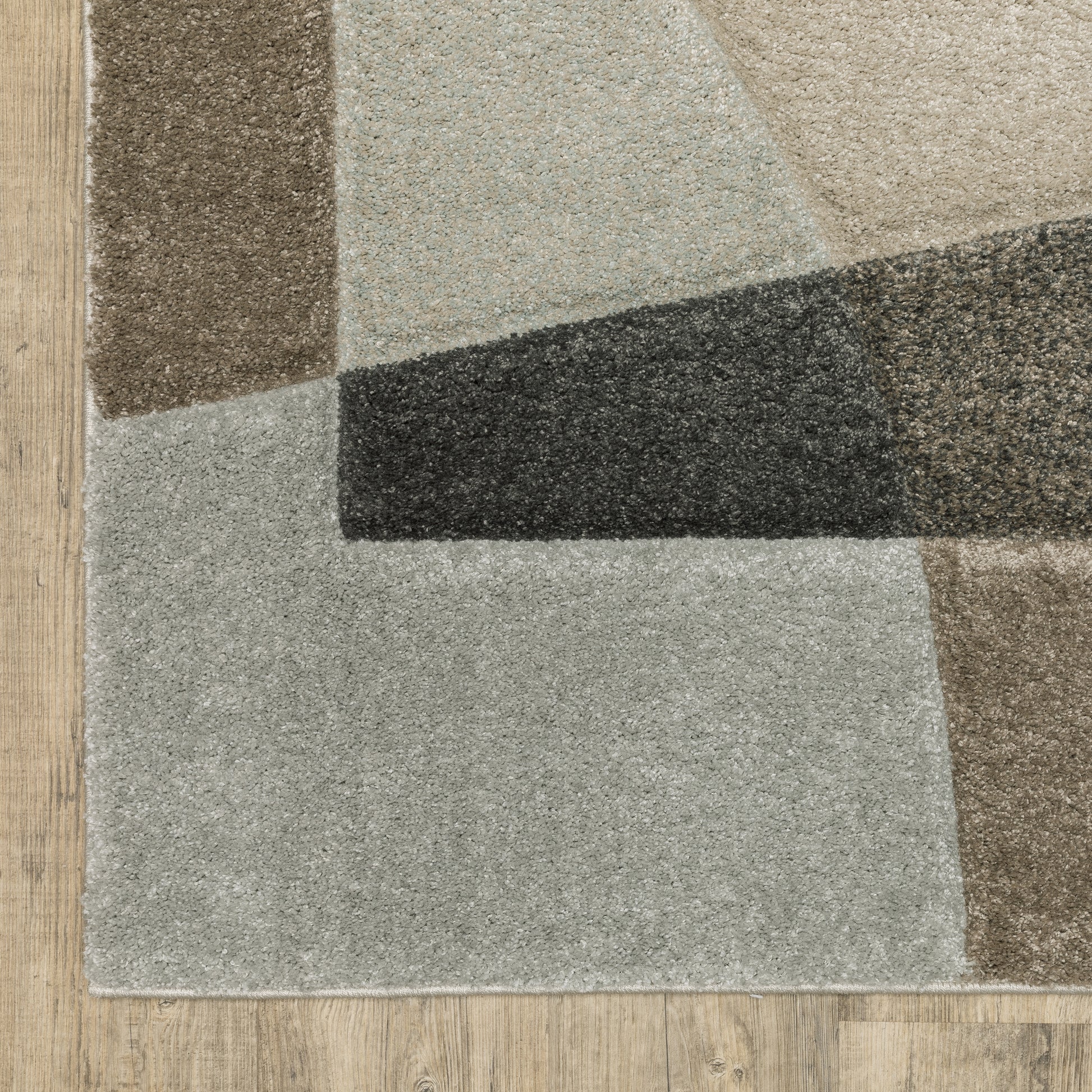 Cambria Geometric Beige/ Multi Cut Pile Rug