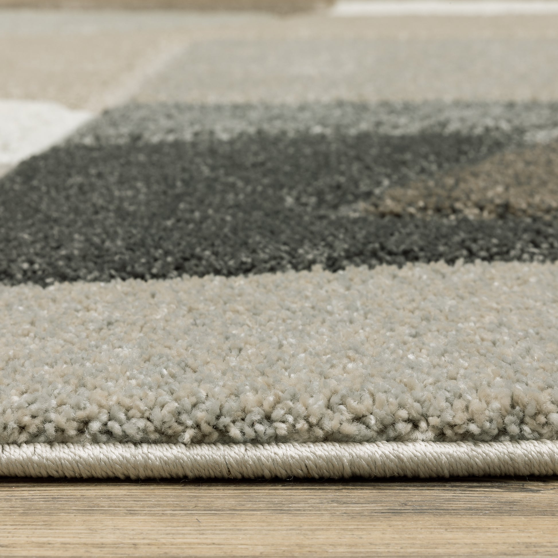Cambria Geometric Beige/ Multi Cut Pile Rug