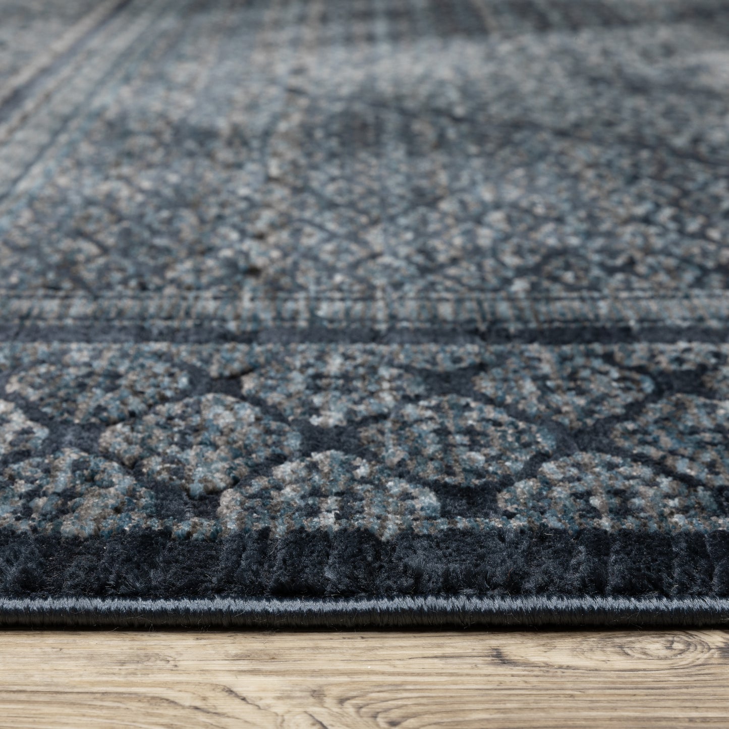Capella Medallion Blue/ Blue Oriental Cut Pile Rug