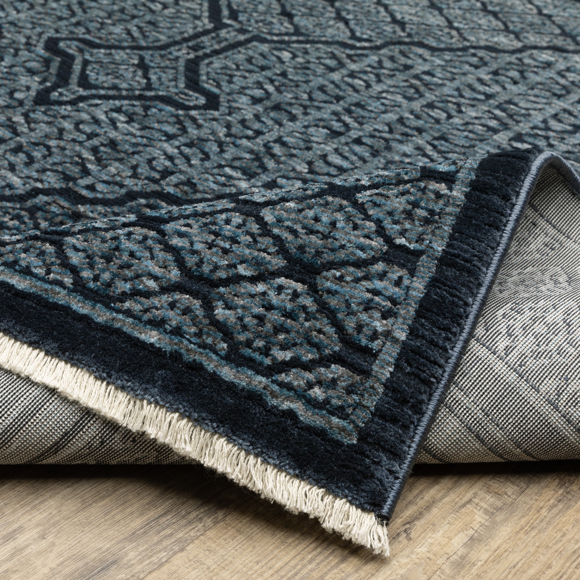 Capella Medallion Blue/ Blue Oriental Cut Pile Rug