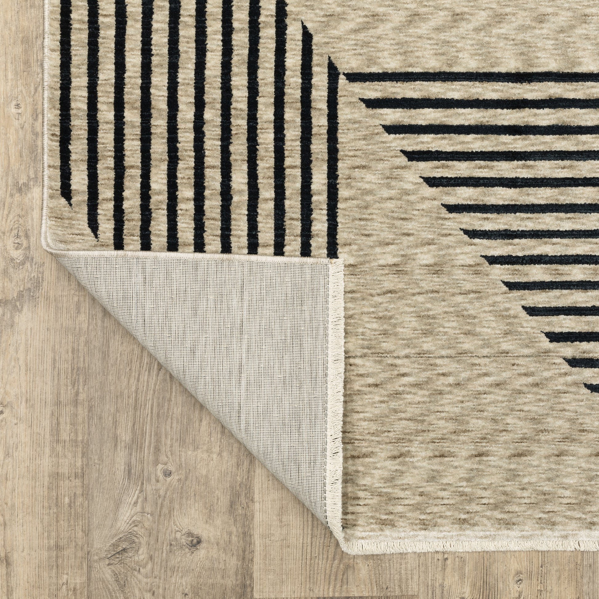 Capella Geometric Beige/ Blue Cut Pile Rug