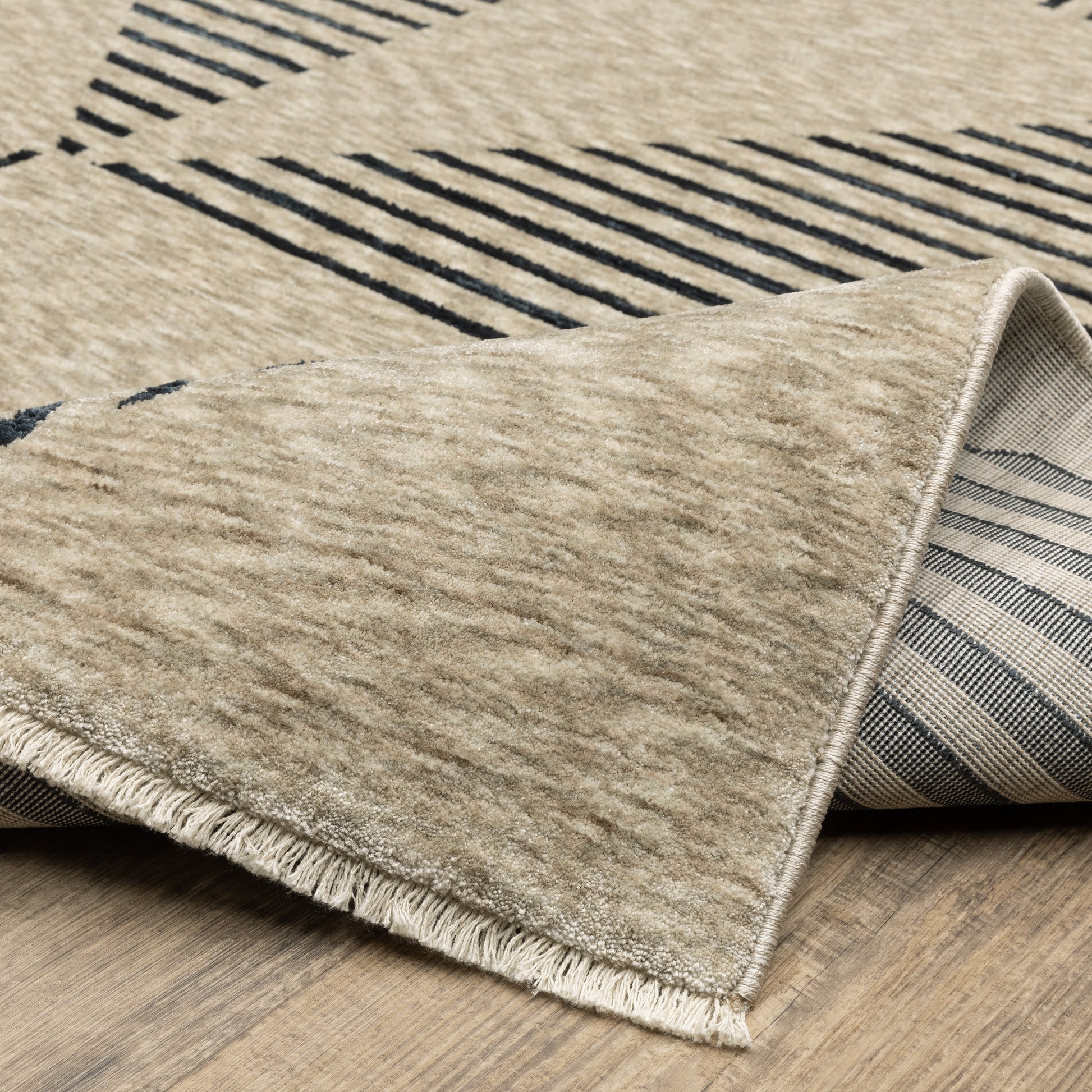 Capella Geometric Beige/ Blue Cut Pile Rug