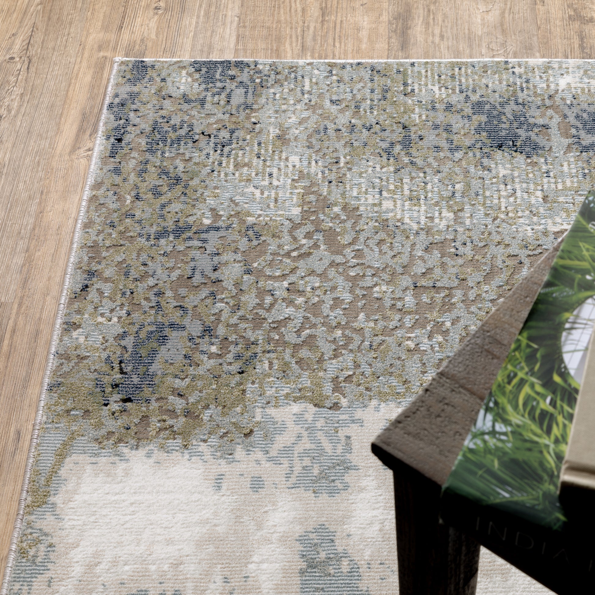 Caravan Abstract Blue/ Green Cut Pile Rug