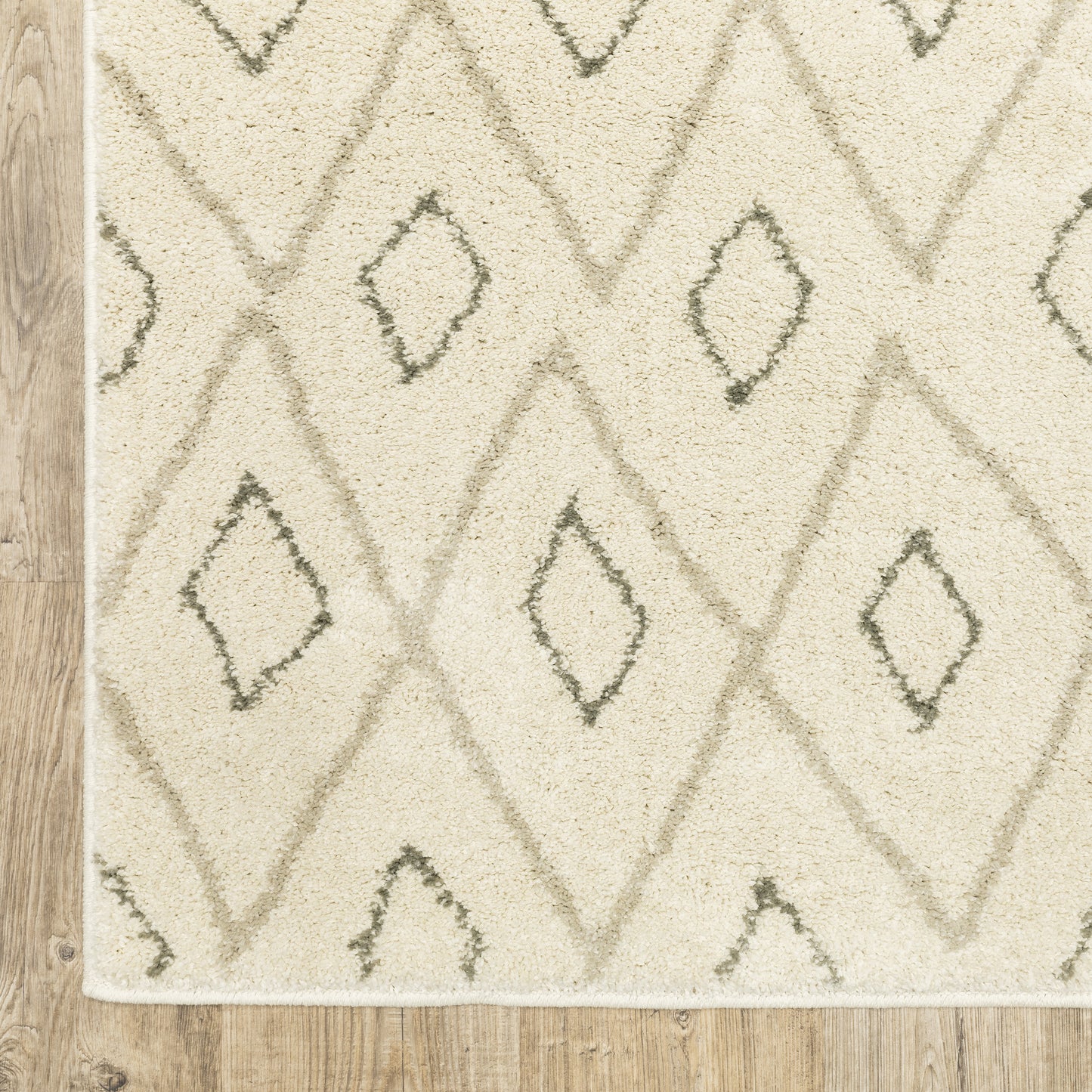 Carson Lattice Ivory/ Sand Tribal Cut Pile Rug