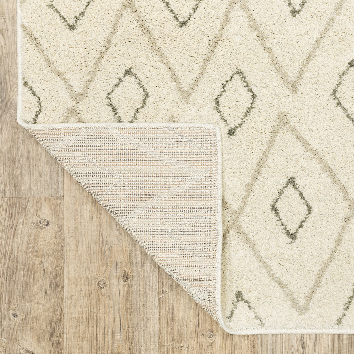 Carson Lattice Ivory/ Sand Tribal Cut Pile Rug