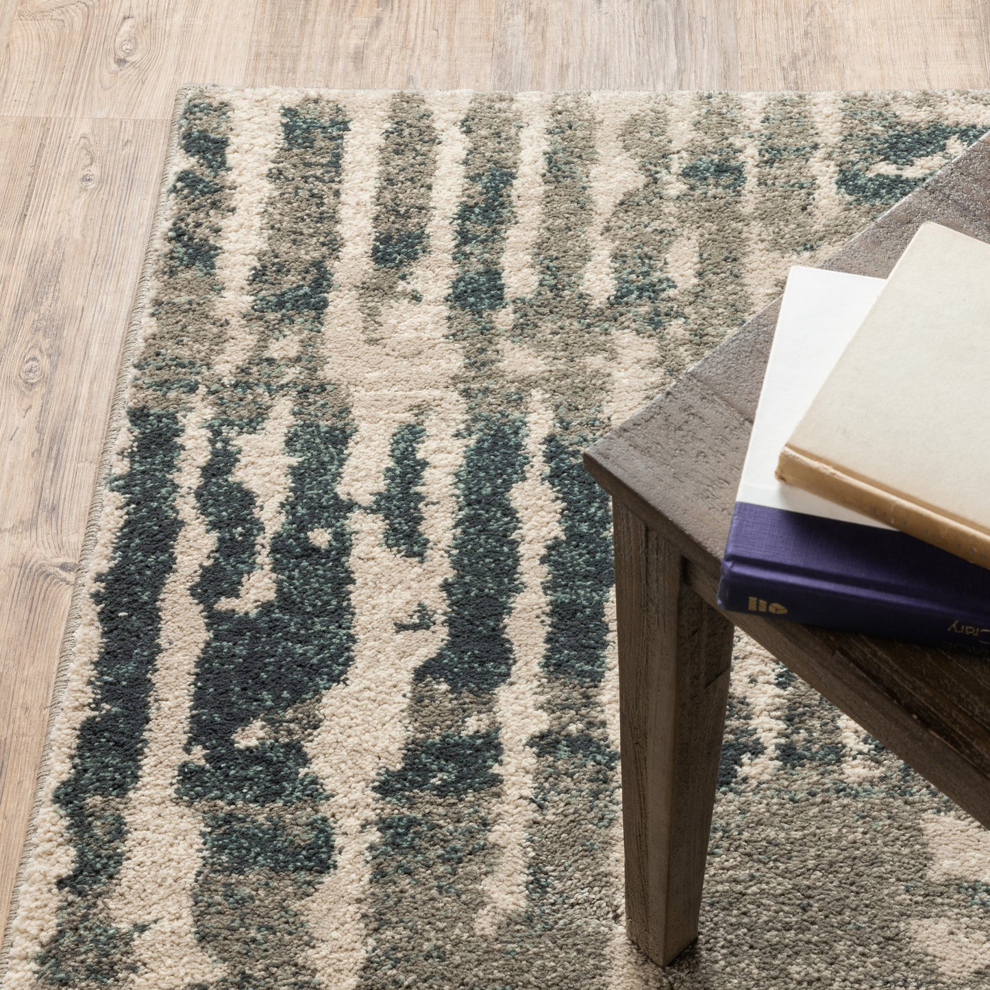 Carson Abstract Blue/ Beige Geometric Cut Pile Rug