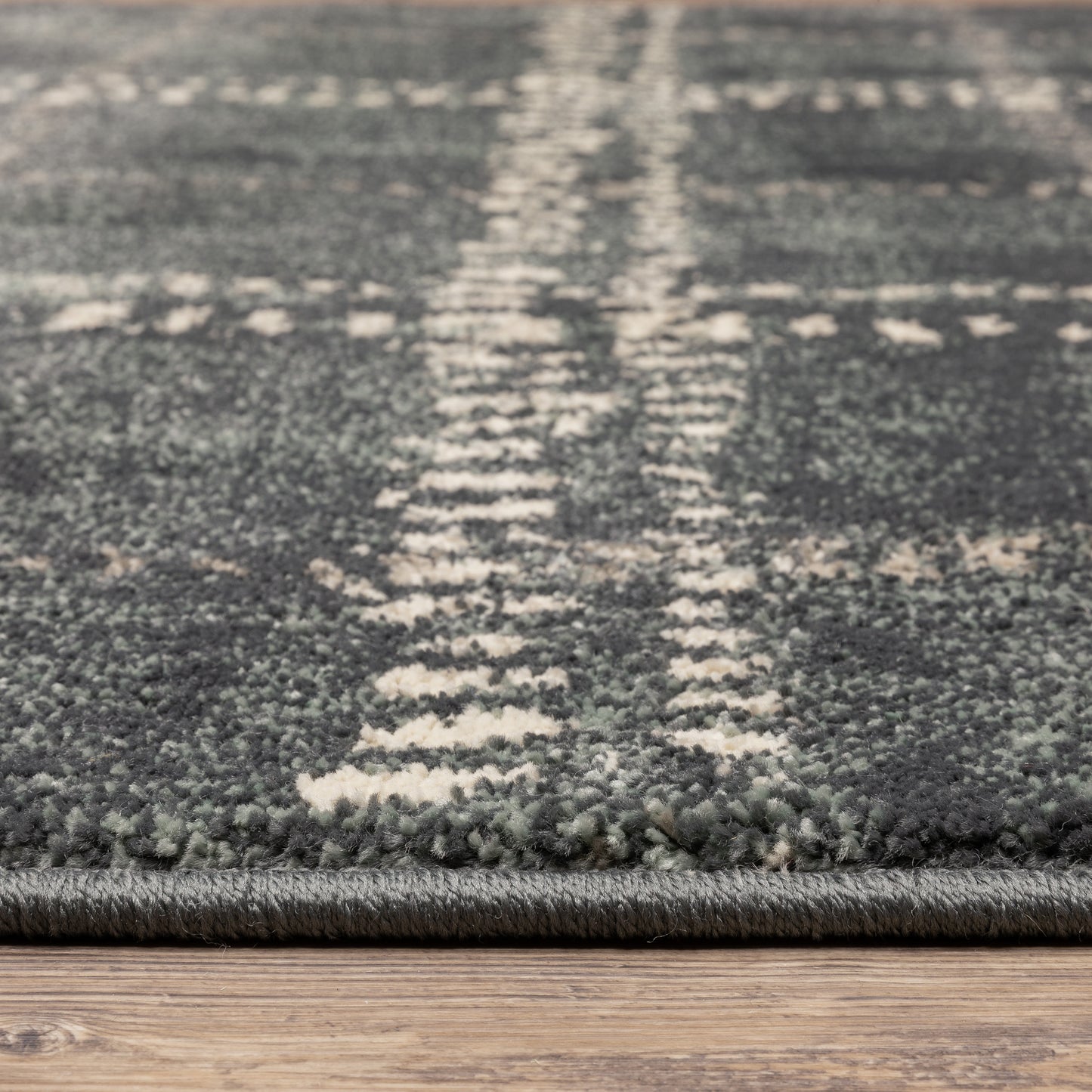 Carson Geometric Blue/ Ivory Cut Pile Rug