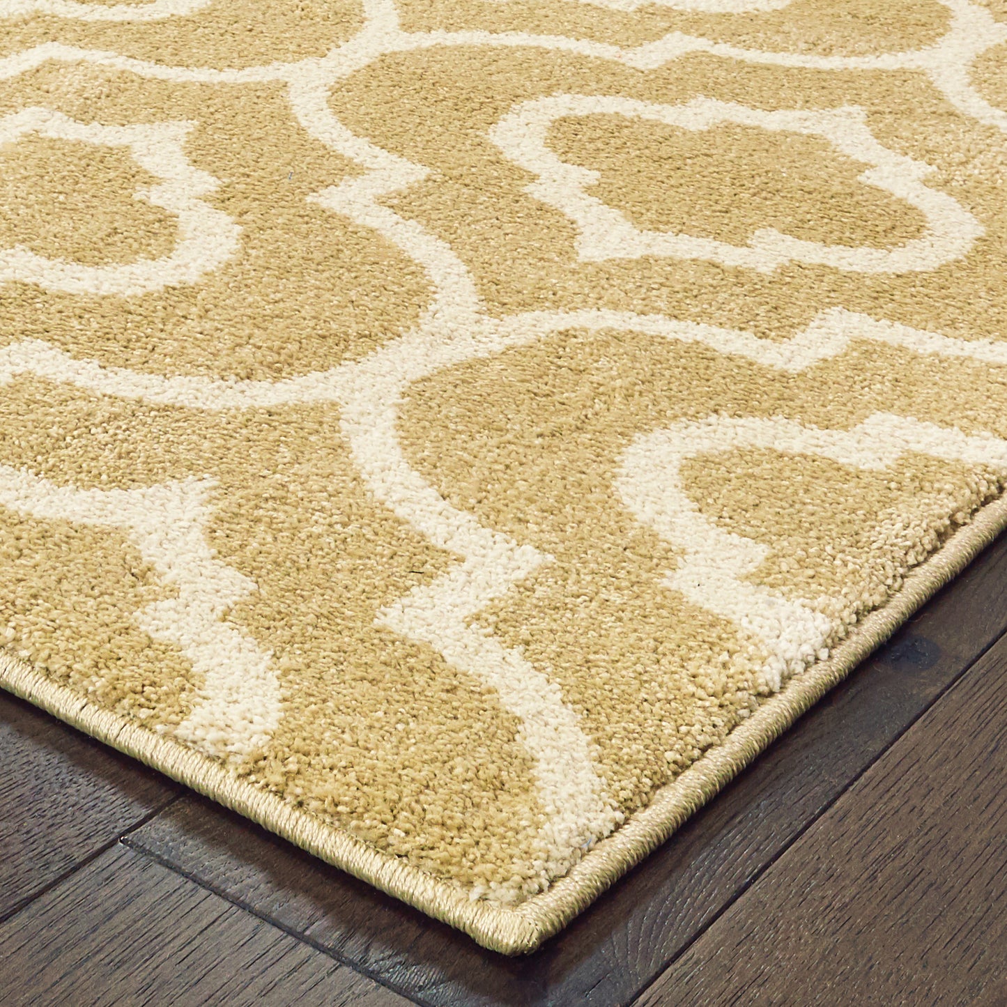 Carson 9672E Gold Trefoil Rug
