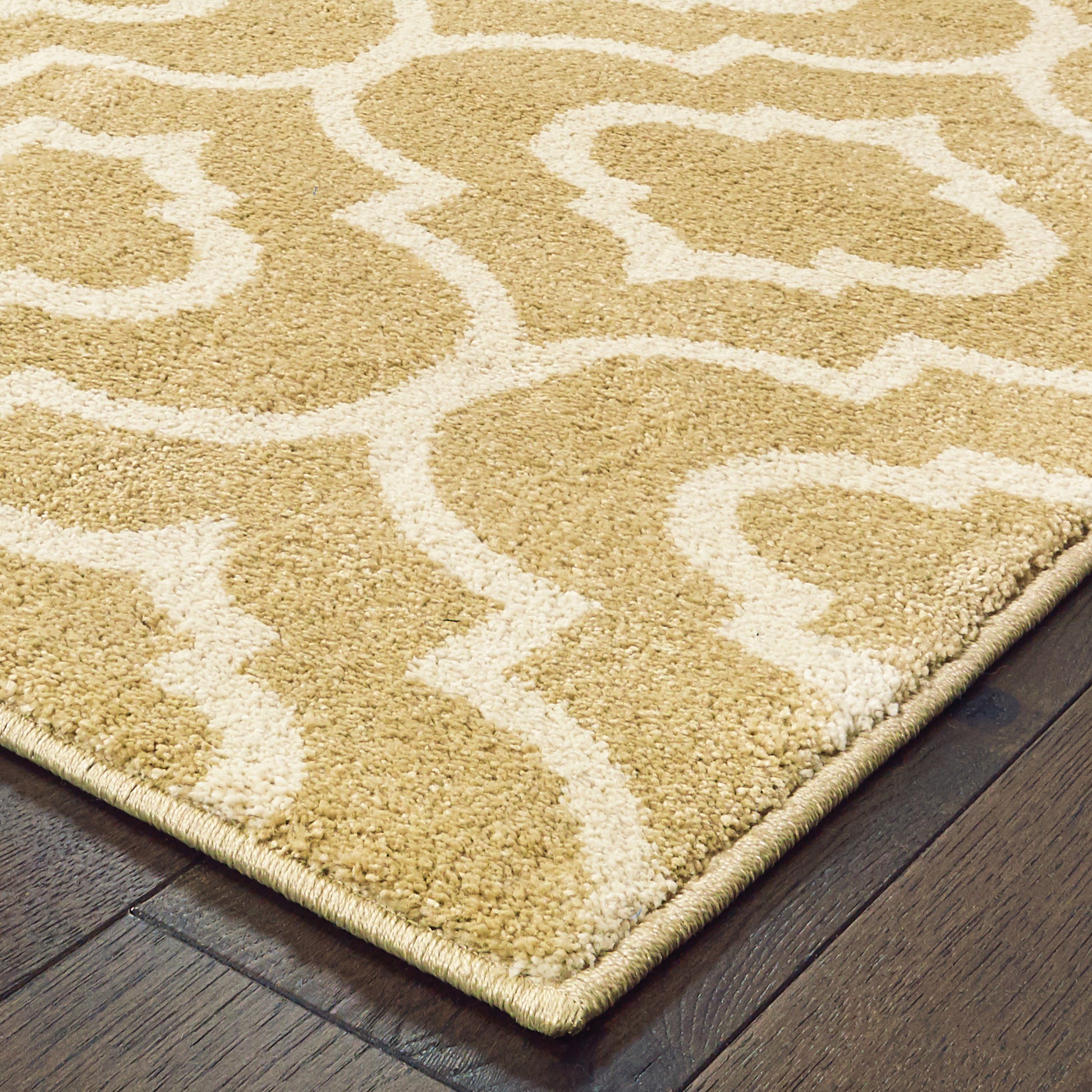 Carson 9672E Gold Trefoil Rug