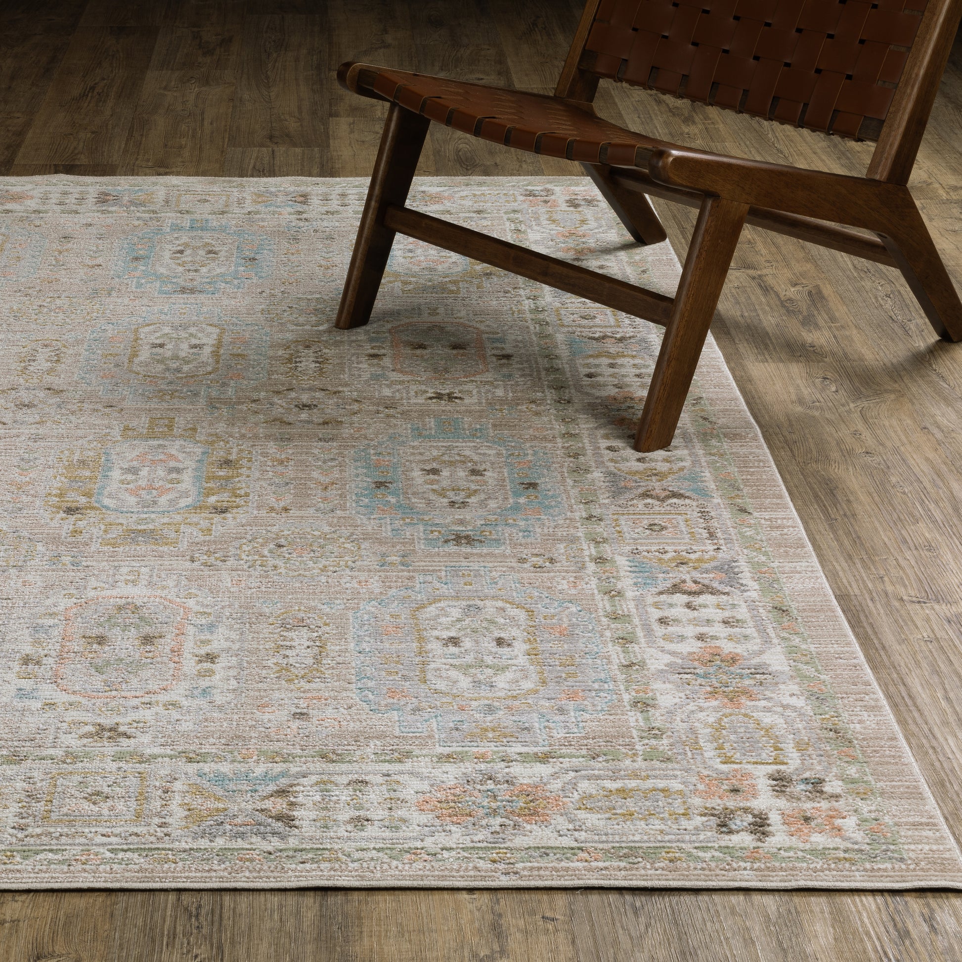 Cavett Floral Beige/ Blue Distressed Cut Pile Rug