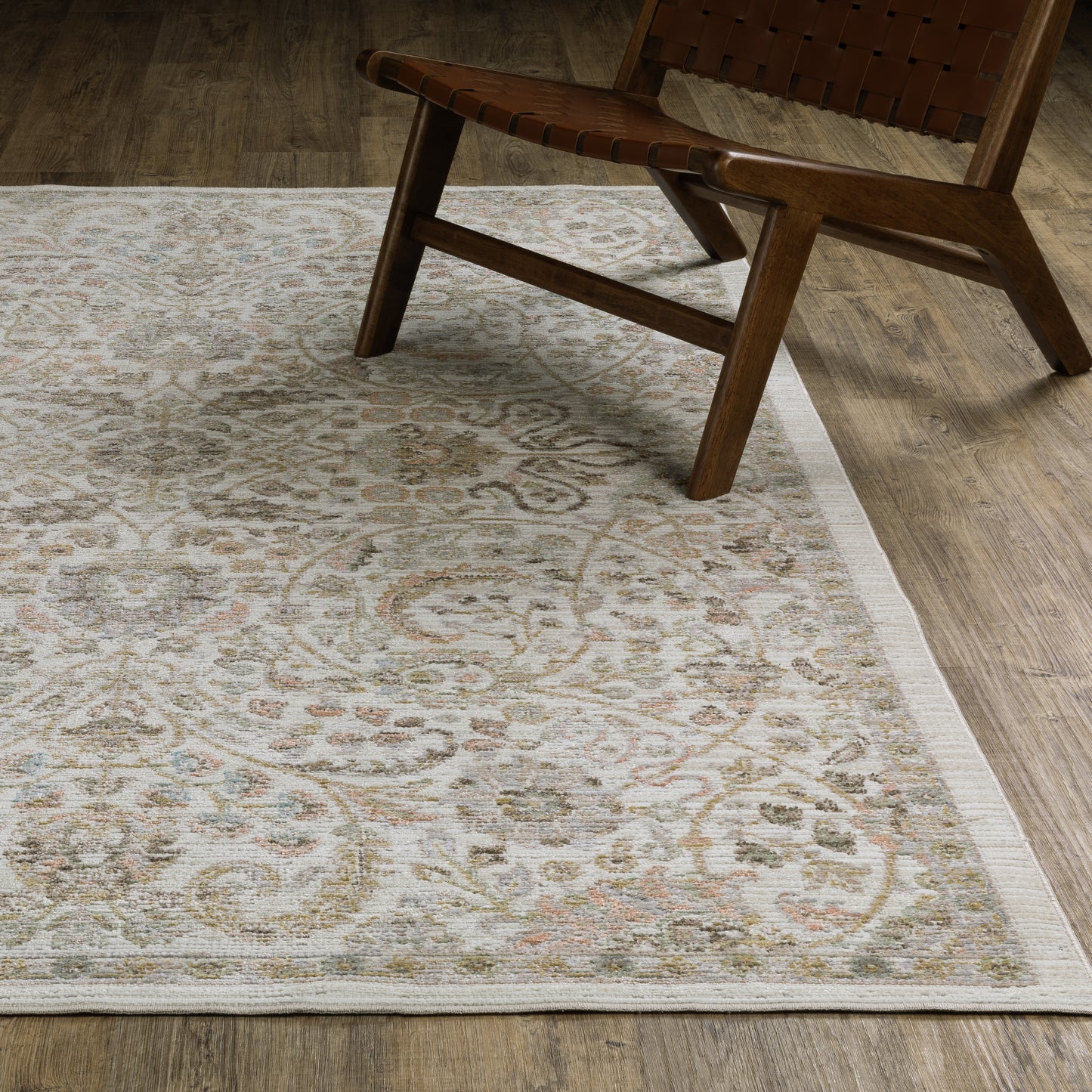 Cavett Floral Ivory/ Gold Distressed Cut Pile Rug