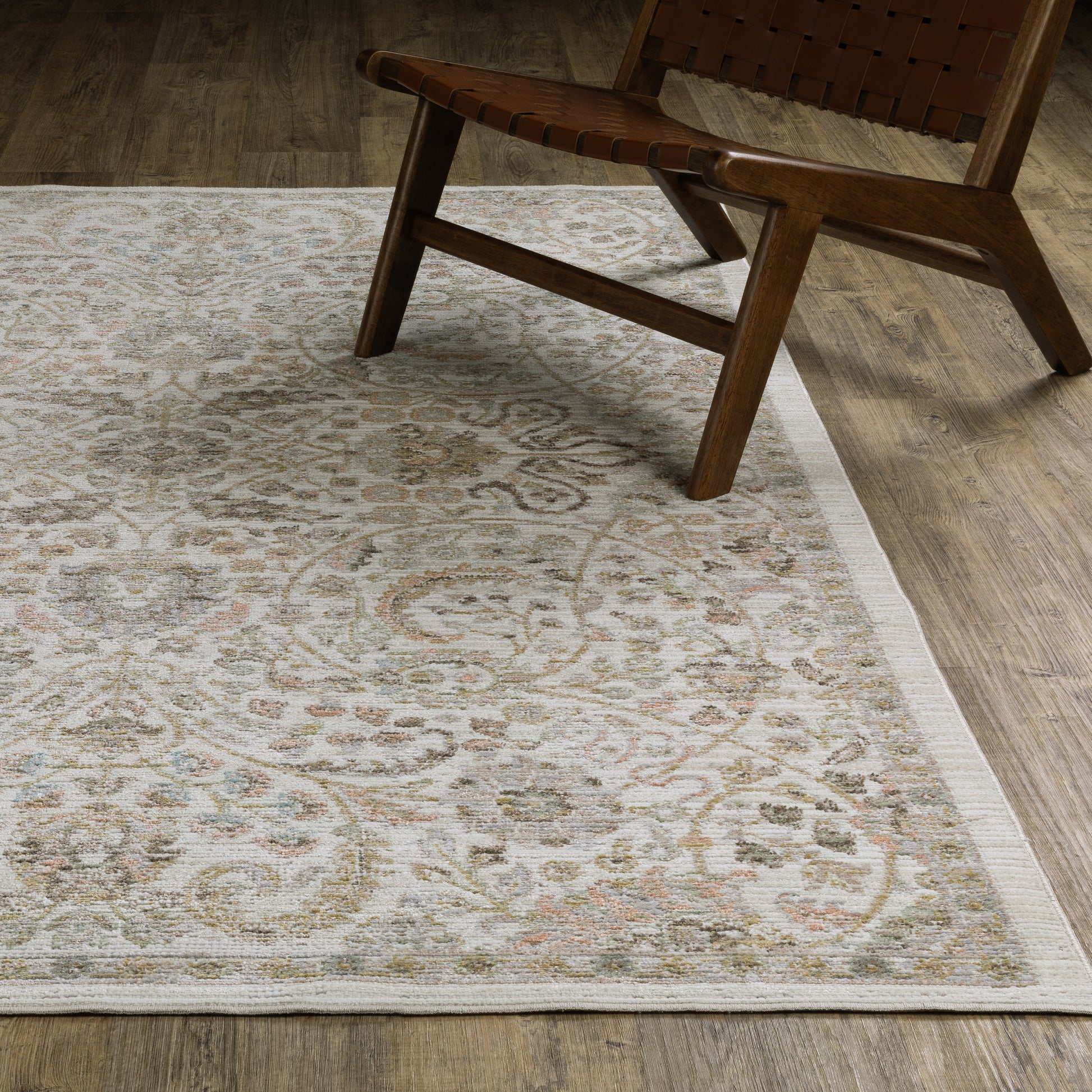 Cavett Floral Ivory/ Gold Distressed Cut Pile Rug