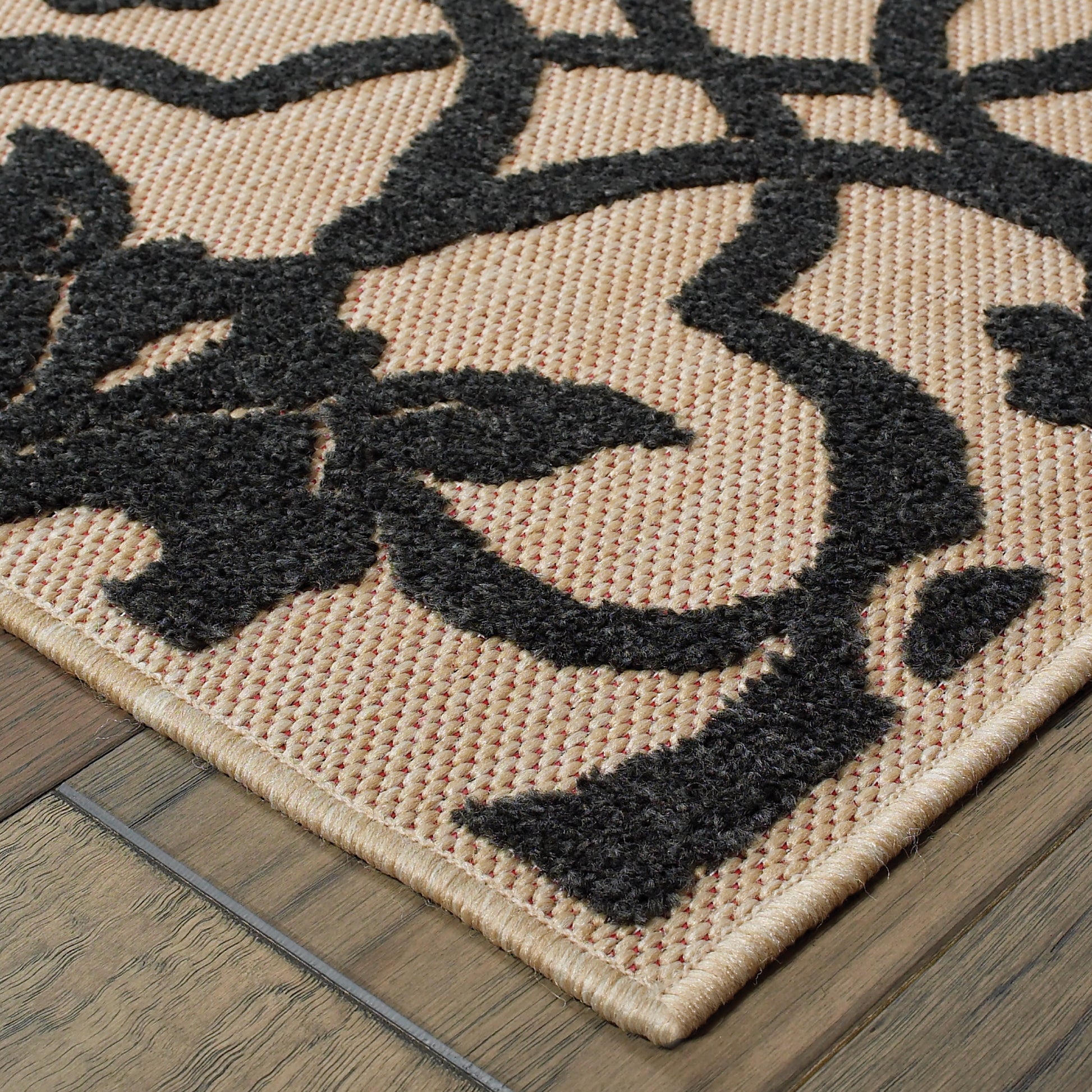 Cayman Medallion Sand/ Charcoal Outdoor Mixed Pile Rug
