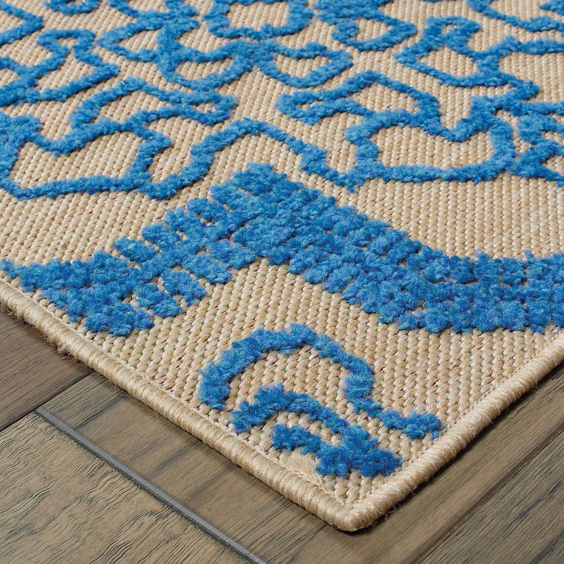 Cayman Medallion Sand/ Blue Outdoor Mixed Pile Rug