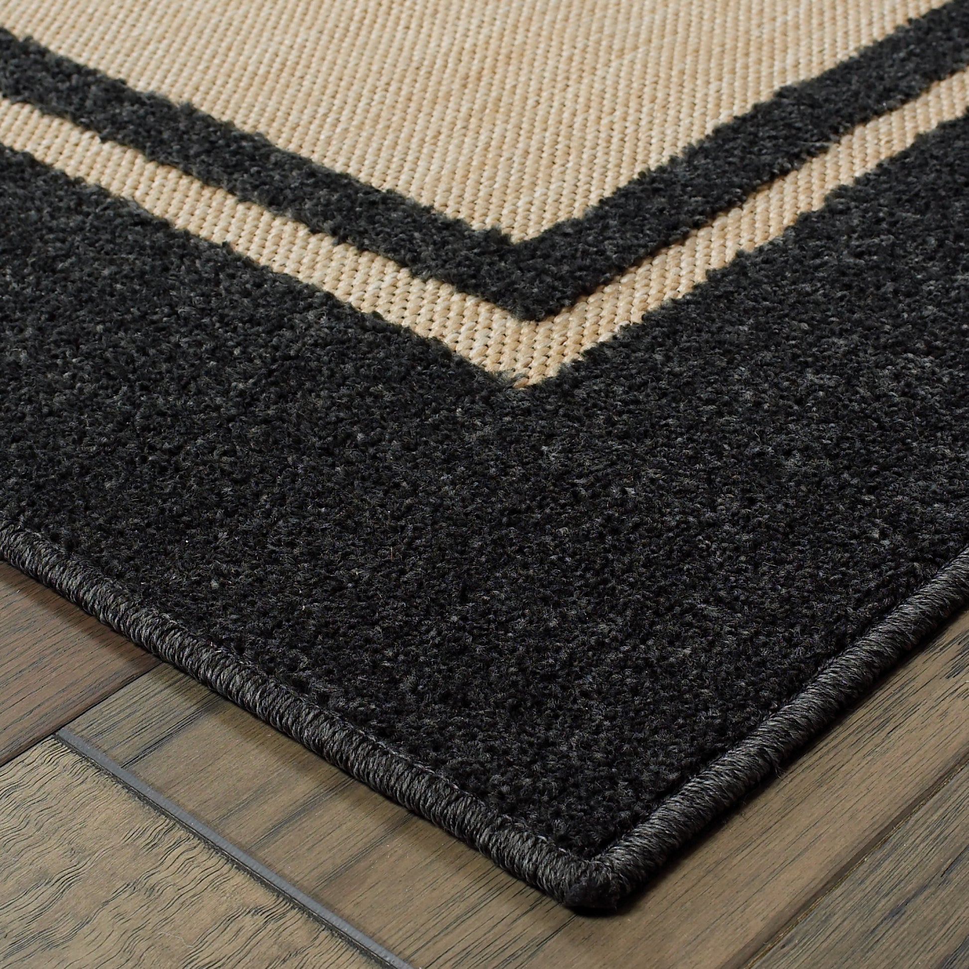 Cayman Outdoor Sand/ Charcoal Border Mixed Pile Rug