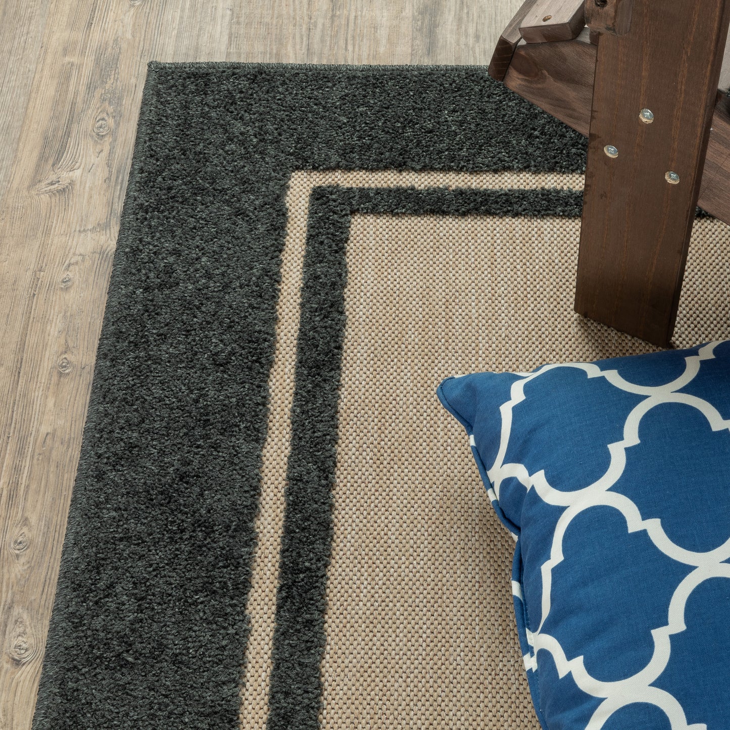 Cayman Outdoor Sand/ Charcoal Border Mixed Pile Rug